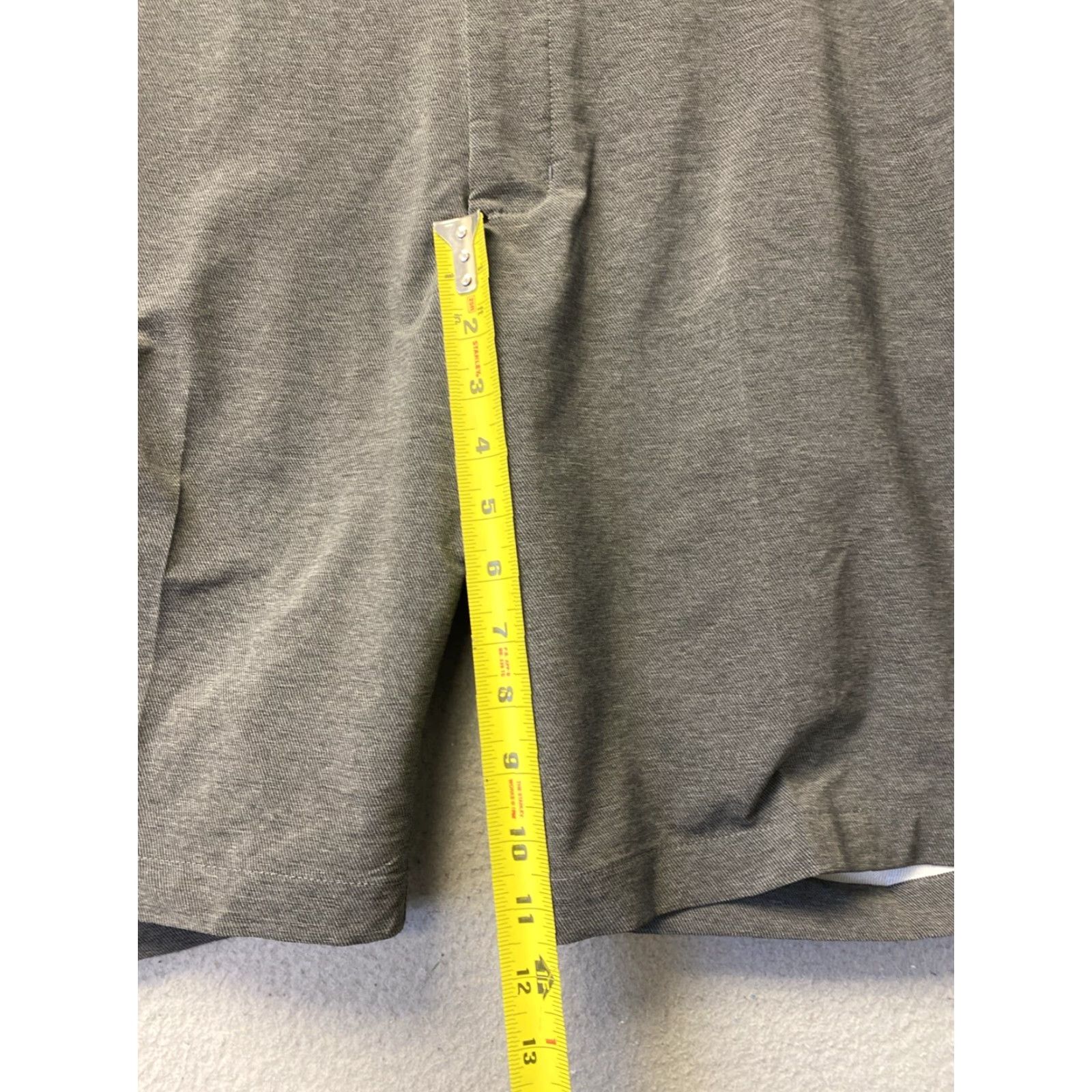 Vintage GREG NORMAN Shorts Men's Flat Front Poly Spandex Golf Gray 36 Size Size US 36 / EU 52 - 5 Thumbnail