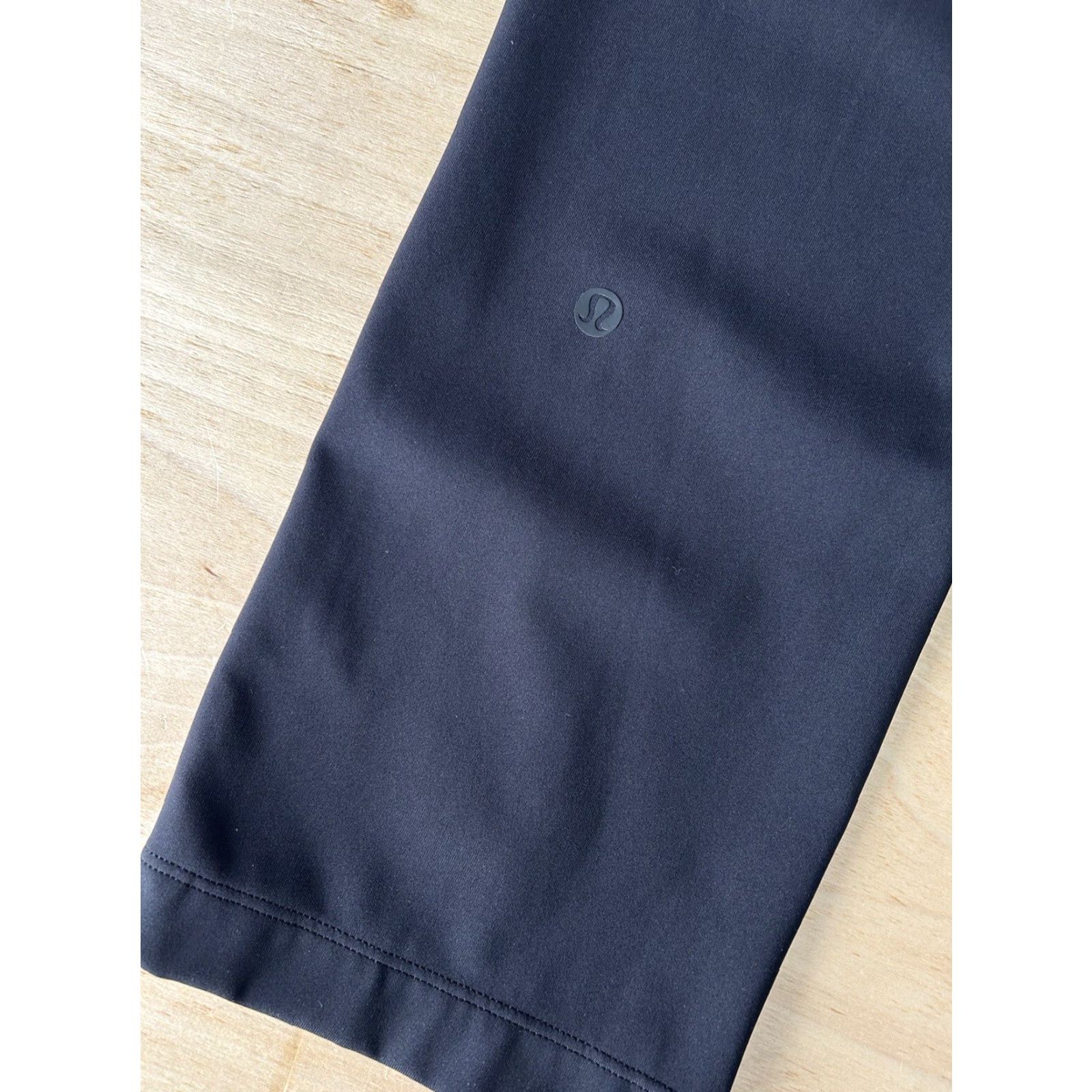 Lululemon Lululemon On The Fly Black Pant Drawstring Women’s 2 Size 26" / US 2 / IT 38 - 6 Thumbnail