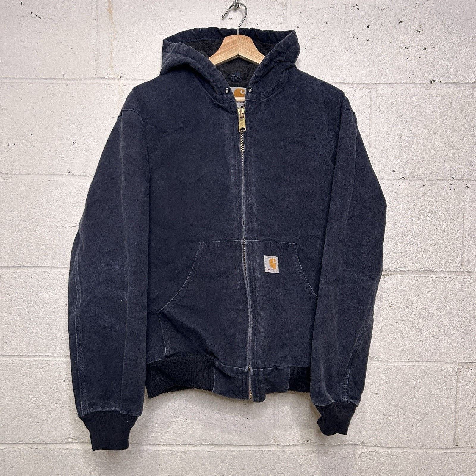 Carhartt Carhartt Quilted Active Jacket “Dark Navy” J140 DNY Size US S / EU 44-46 / 1 - 1 Thumbnail
