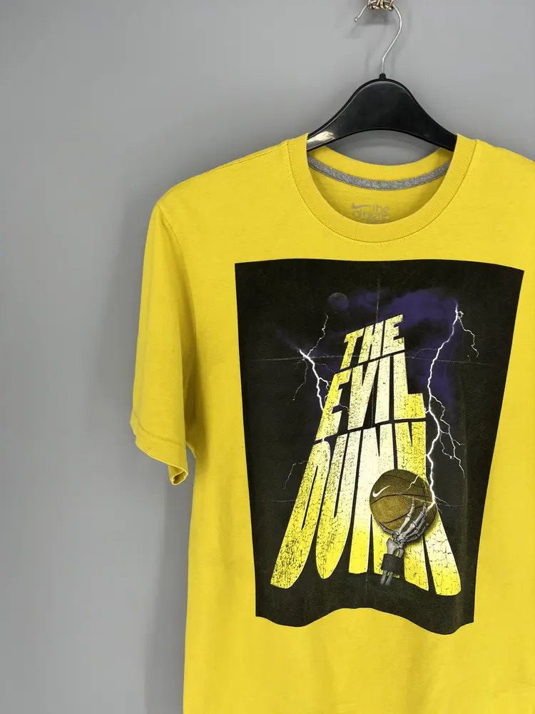 Other Vintage Nike NBA Swoosh Logo Tee Travis Scott Style Size US L / EU 52-54 / 3 - 4 Thumbnail