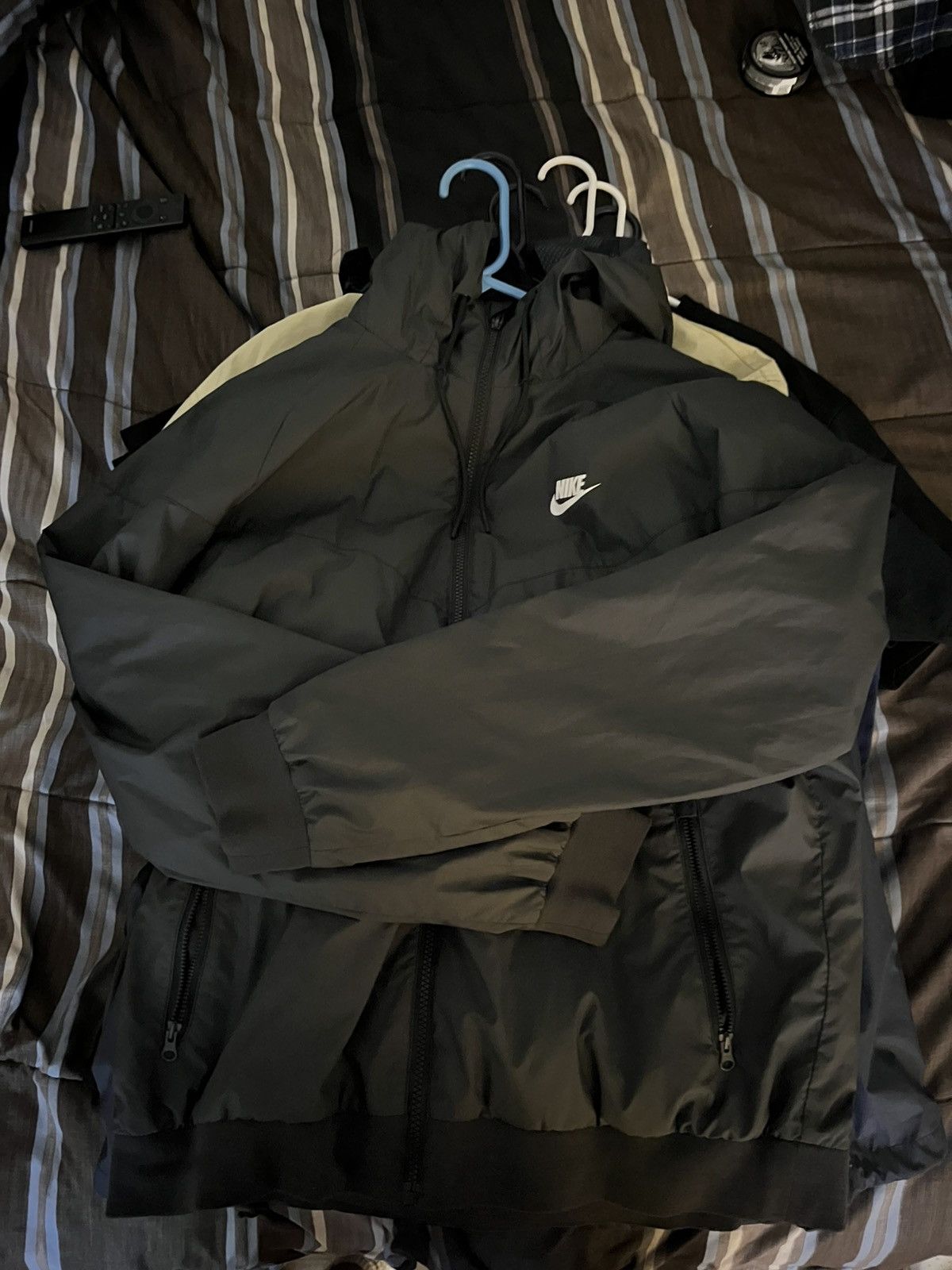 Nike BLACK NIKE WINDBREAKER Size US L / EU 52-54 / 3 - 1 Preview