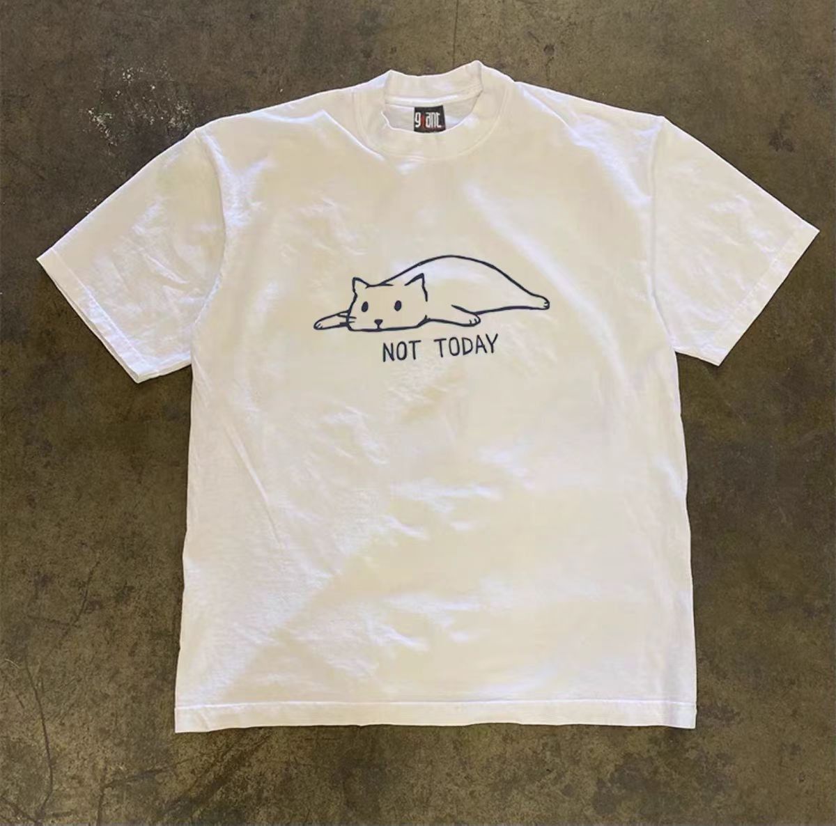 Japanese Brand × Vintage White Loose Lay Flat Cat Print Short Sleeve T-Shirt Size US M / EU 48-50 / 2 - 1 Thumbnail