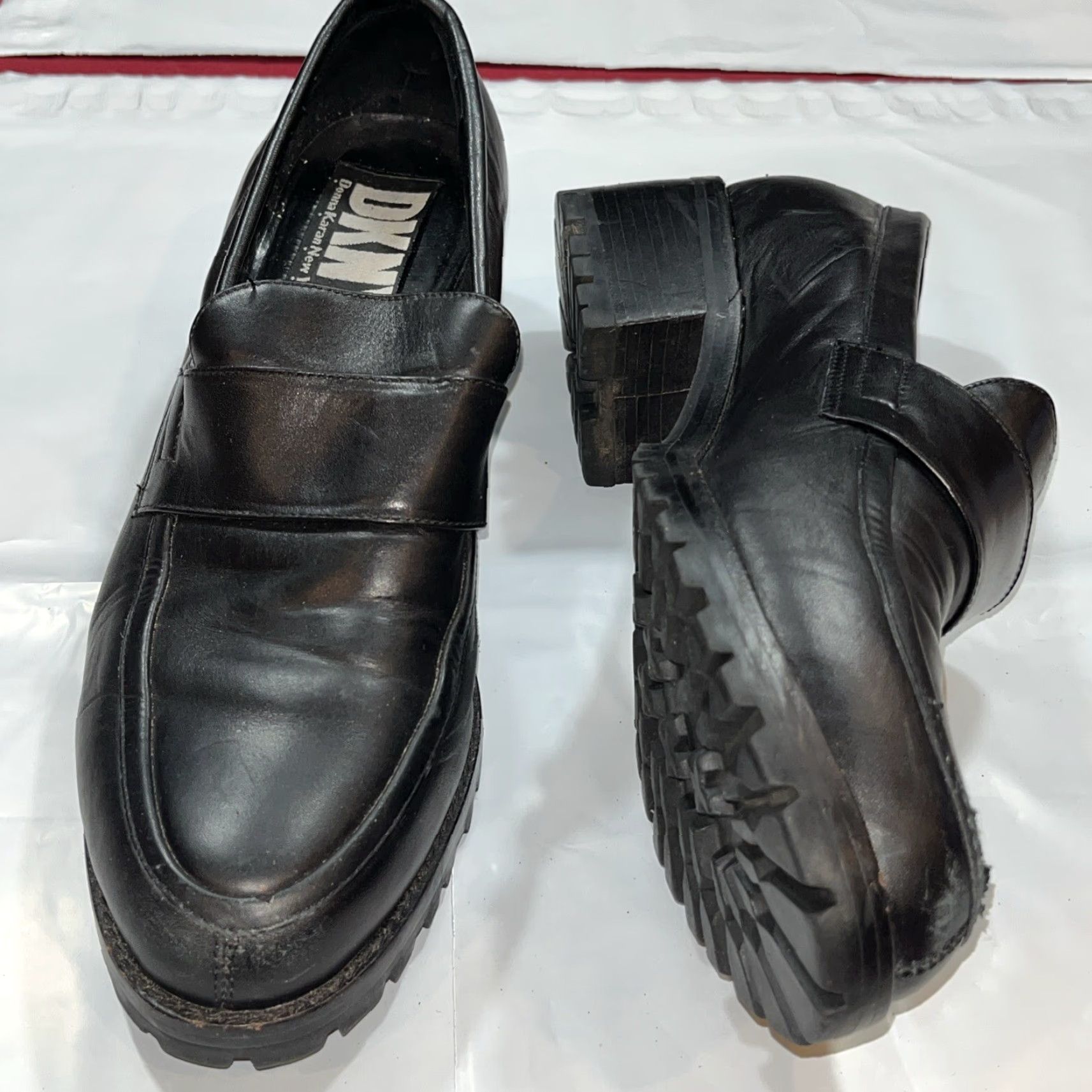 DKNY VINTAGE DKNY BLACK LEATHER Chunky HEEL LOAFERS Women 11B Slip On Y2K Brazil Non Slip Treads Almond Toe Block Heel Loafers Size US 11 / IT 41 - 5 Thumbnail