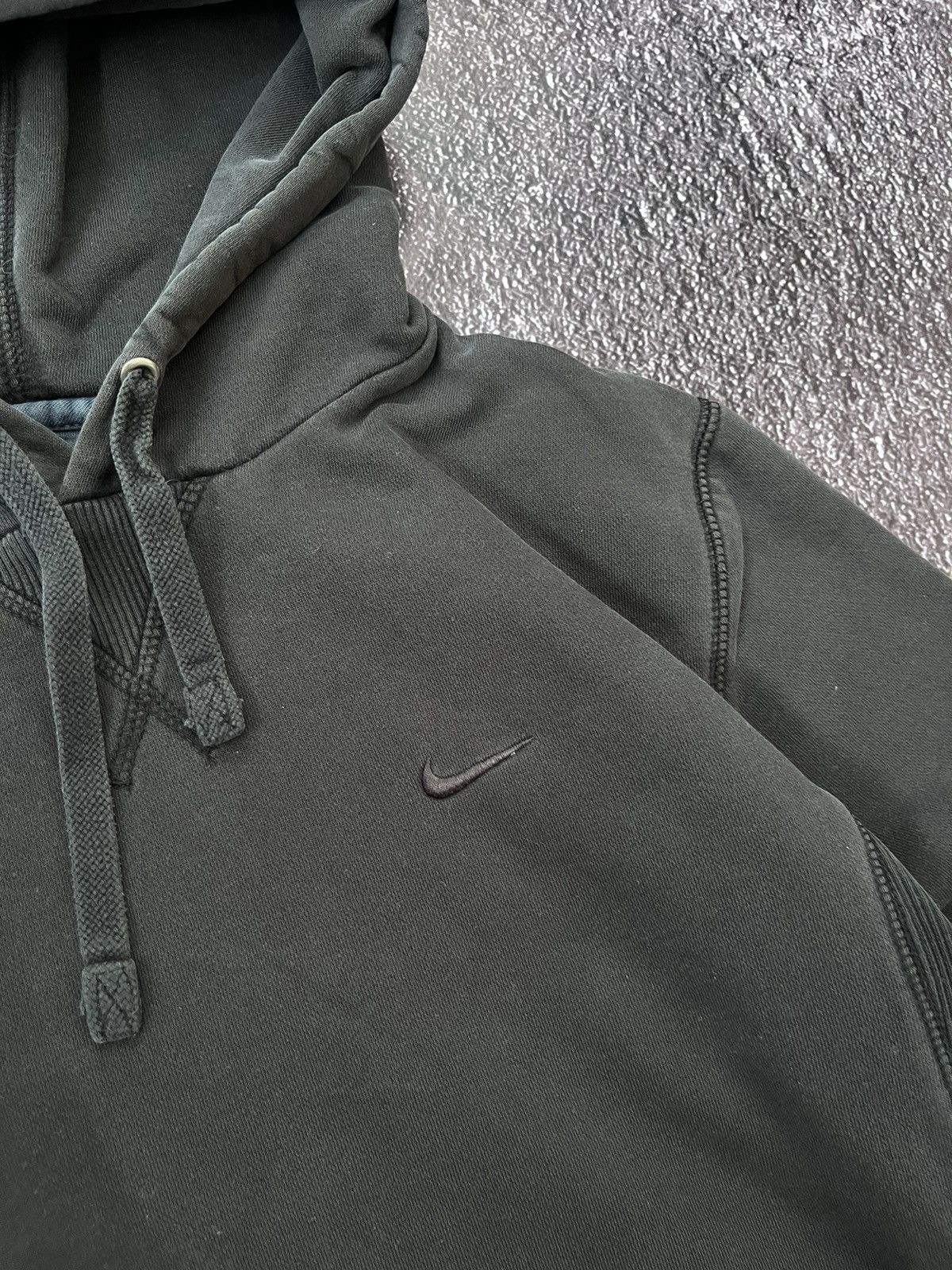Nike Vintage Nike Y2K Full Black Faded Distressed Hoodie Size US M / EU 48-50 / 2 - 3 Thumbnail