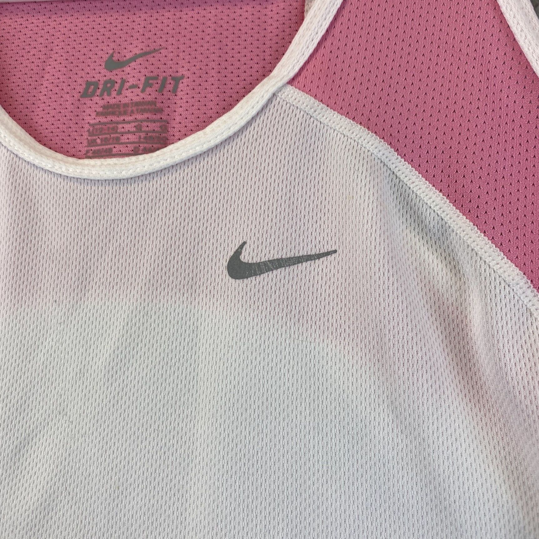 Nike Nike Shirt Women L White Pink Swoosh Tank Top DriFit Sleeveless Ladies/87-5 Size L / US 10 / IT 46 - 2 Thumbnail