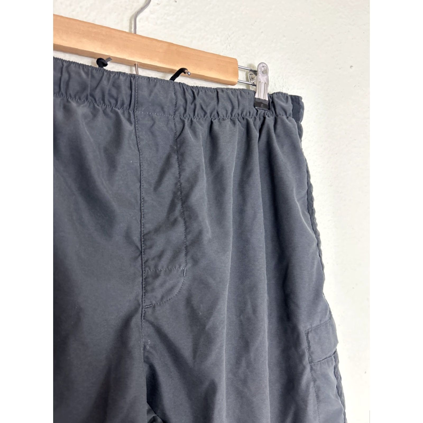 Nike VINTAGE Nike Mens Large Black Drawstring Cargo Lined Swim Trunks Trunks 36x12 Mens Size ONE SIZE - 4 Thumbnail