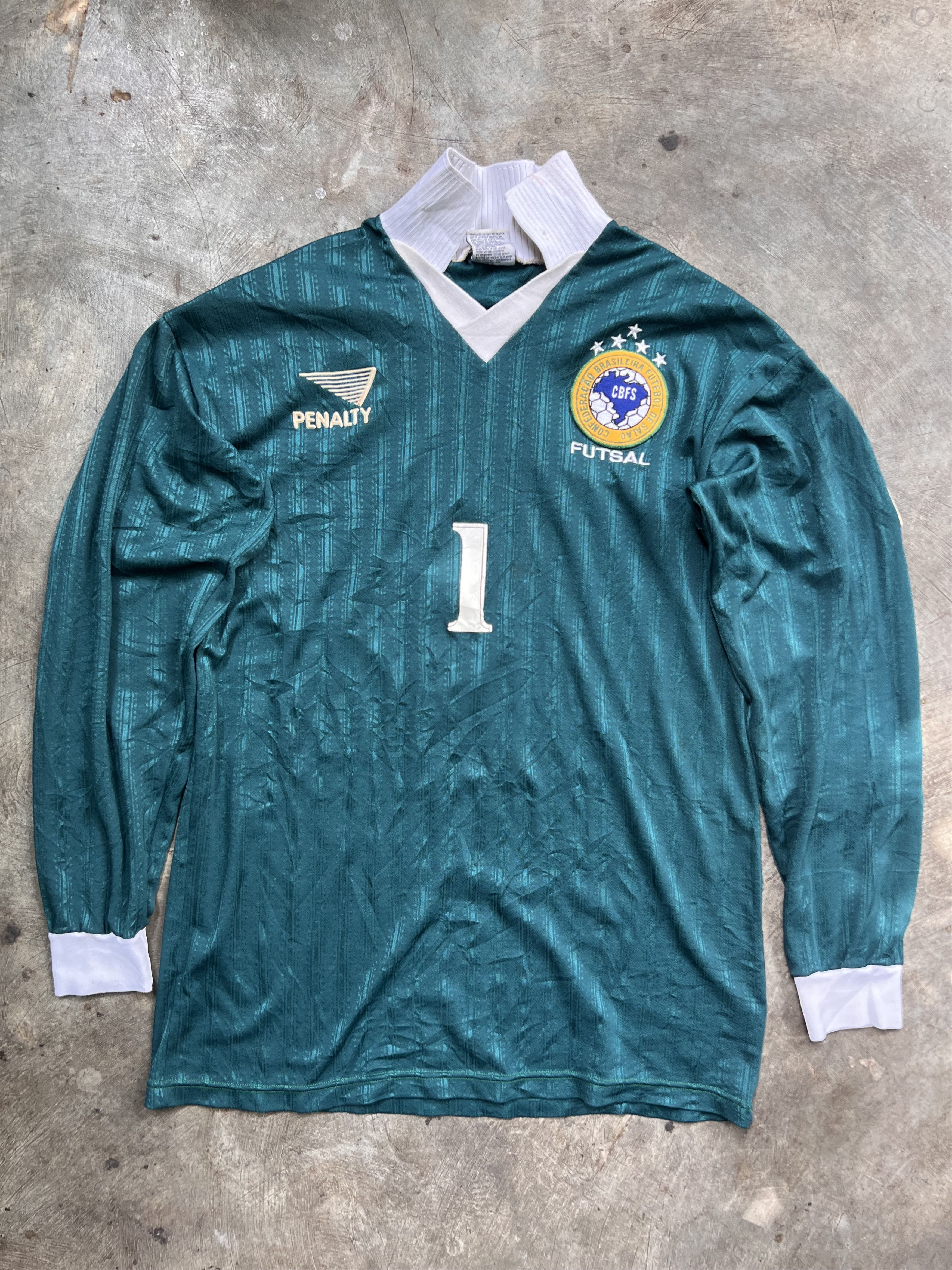 Vintage vintage futsal brazil Size US XL / EU 56 / 4 - 1 Thumbnail