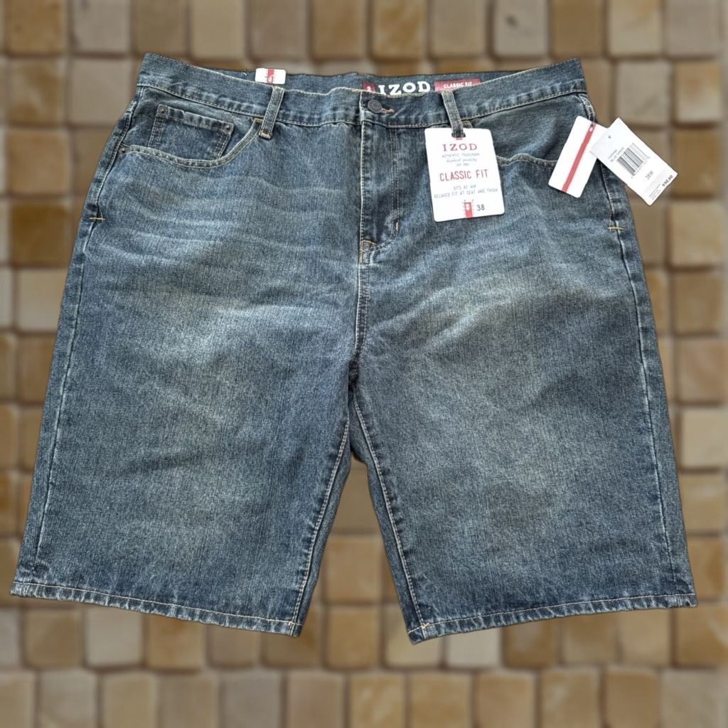 Izod VINTAGE Izod Men's Bermuda Shorts Size 38 Blue Denim Classic Fit 10-Inch Inseam Size US 38 / EU 54 - 1 Thumbnail