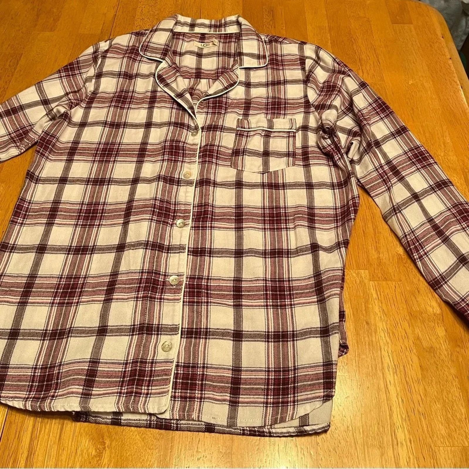 Ugg UGG woman’s pajama top/night shirt. Size Large Size L / US 10 / IT 46 - 1 Thumbnail