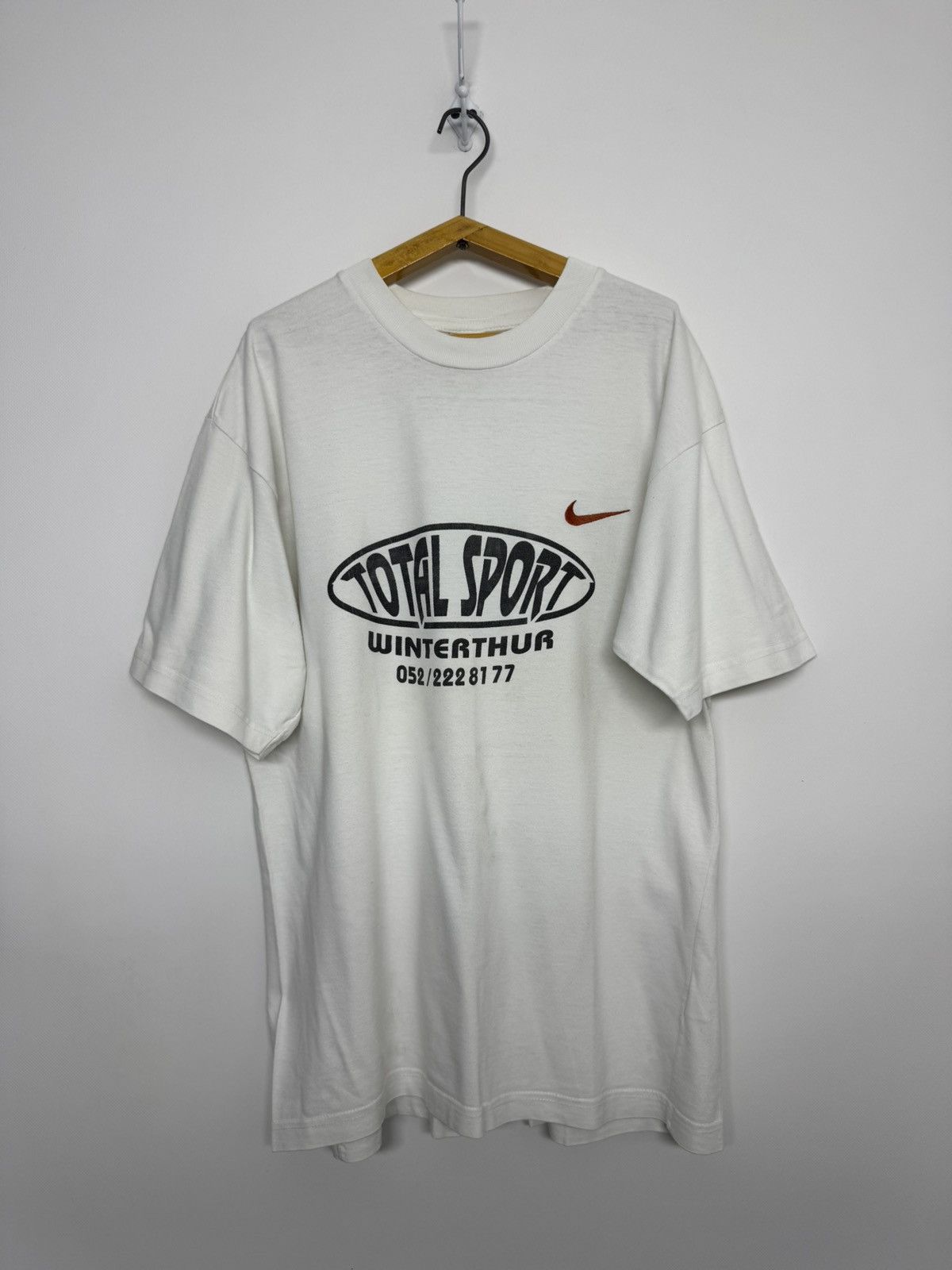 Nike Nike vintage Center logo T-shirt Size US M / EU 48-50 / 2 - 4 Thumbnail