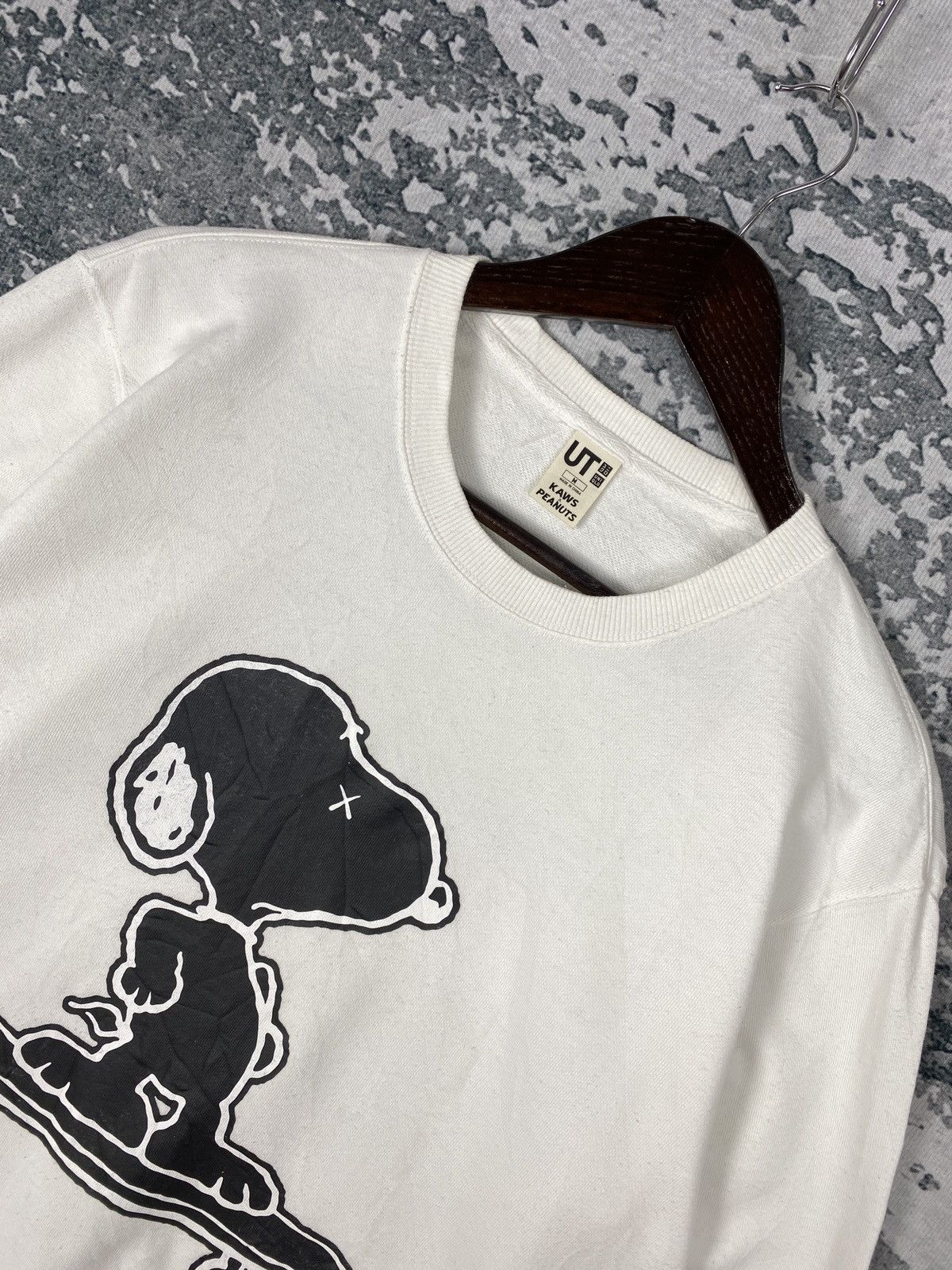 Kaws Vintage Uniqlo Kaws Peanuts Sweatshirts Size US M / EU 48-50 / 2 - 2 Thumbnail