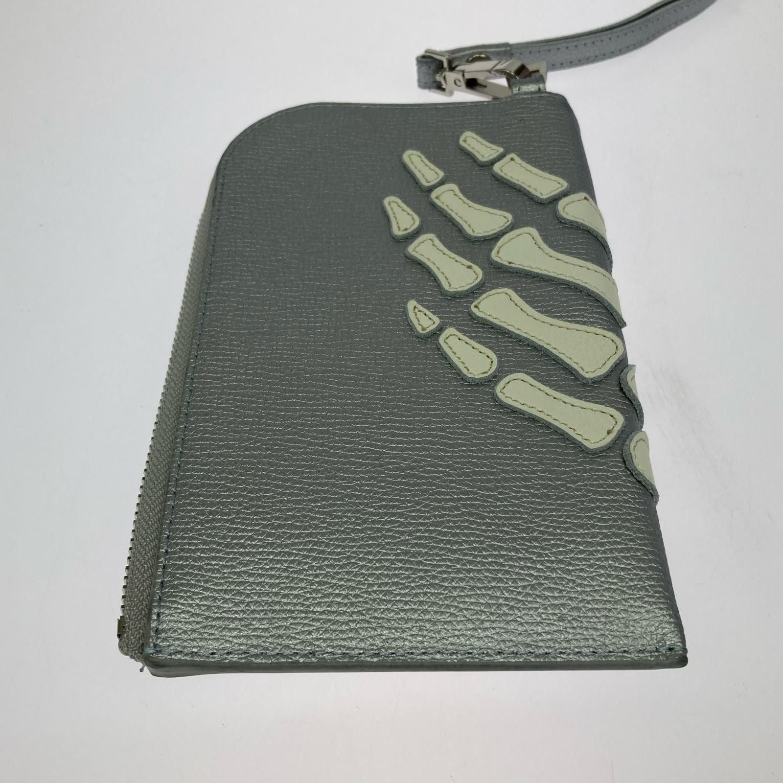 Kapital KAPITAL Thumbs-Up Bone Hand Zip Pouch / Bag Silver Size ONE SIZE - 3 Thumbnail