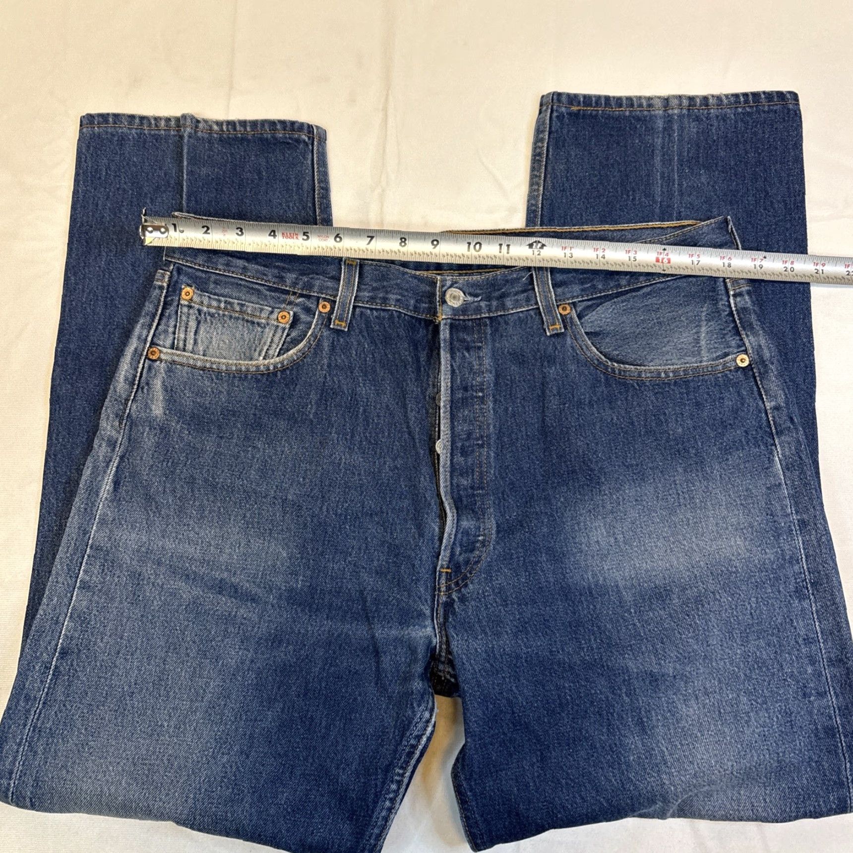 Levi's VINTAGE Levi’s Jeans Denim Button Fly Men’s Blue 37x30 Levi'S 501 Regular Straight USA 2000s Size US 37 - 5 Thumbnail