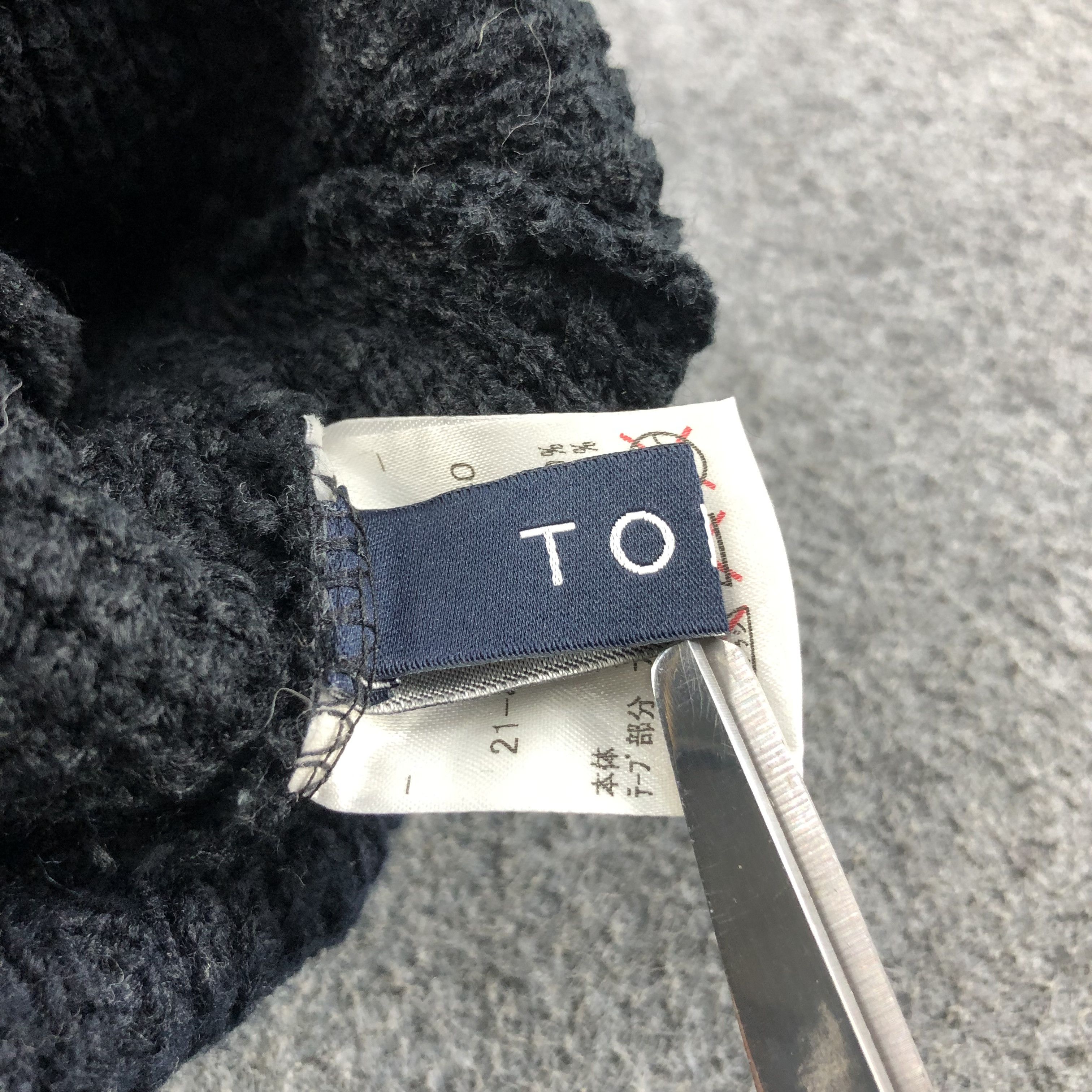 Tommy Hilfiger Tommy Cable Knit Beanie Snowcap Snow Hat Winter Hat B178 Size ONE SIZE - 5 Thumbnail