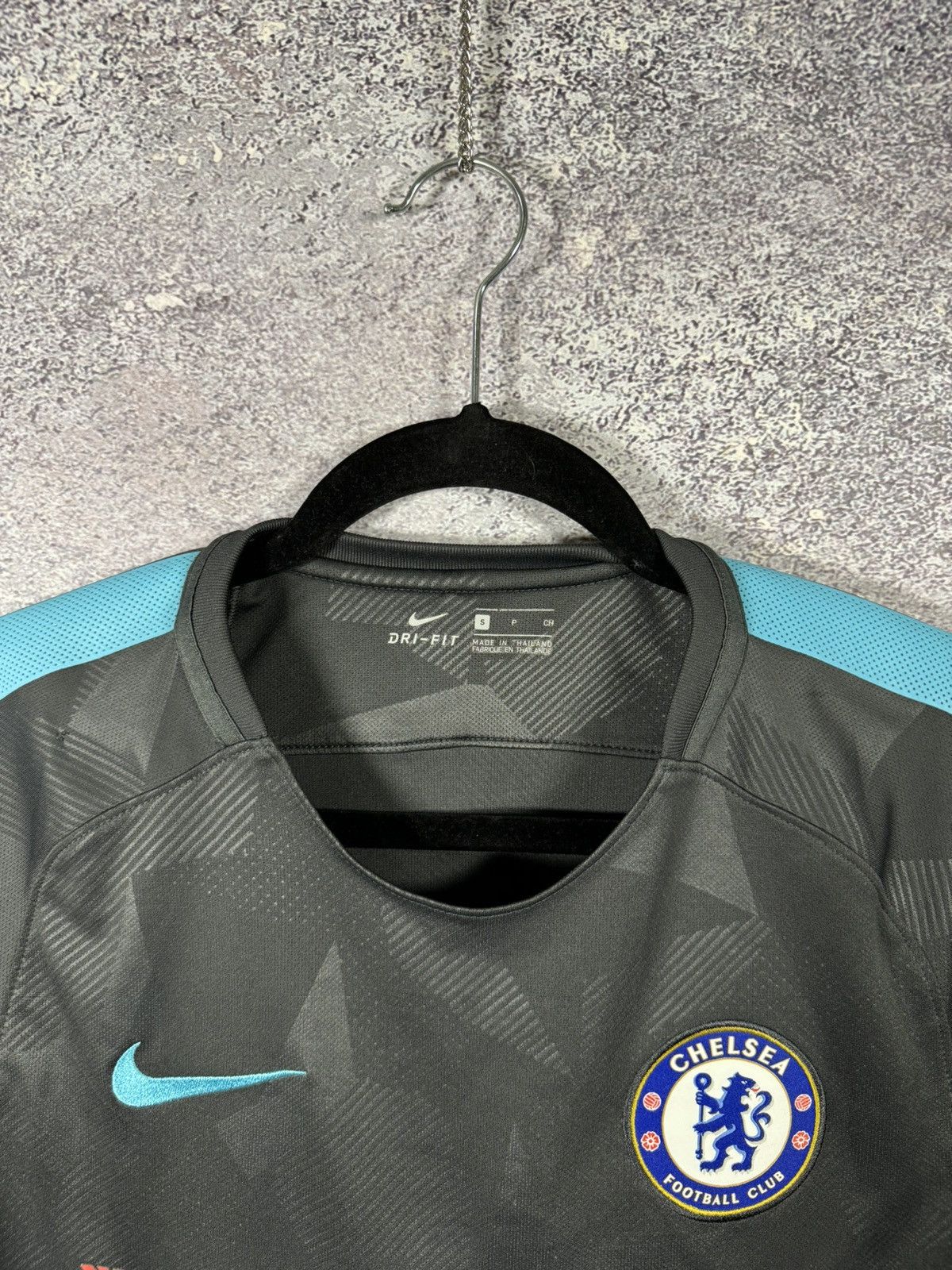 Chelsea Soccer × Nike × Vintage Vintage Chelsea 2017/18 Third Nike Jersey Blokcore Small Size US S / EU 44-46 / 1 - 6 Thumbnail