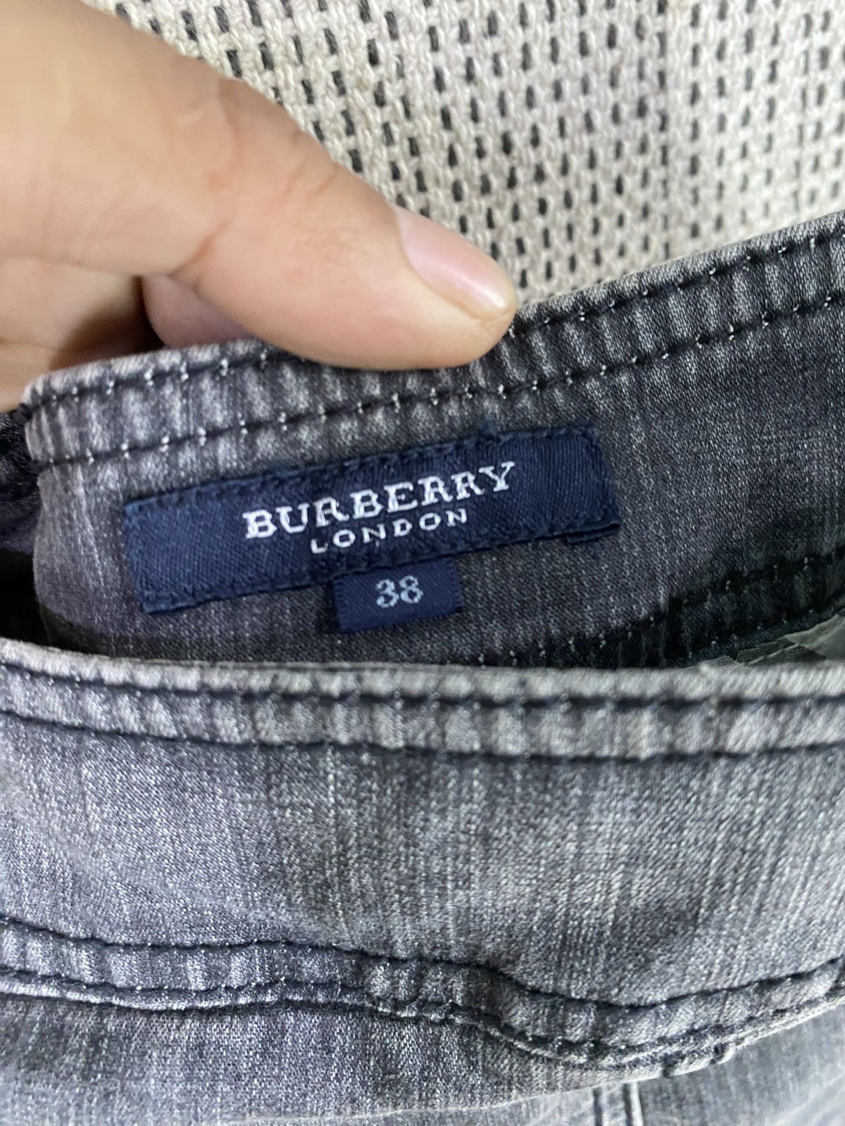 Burberry Vintage burberry mini skirt denim Size 28" / US 6 / IT 42 - 5 Thumbnail