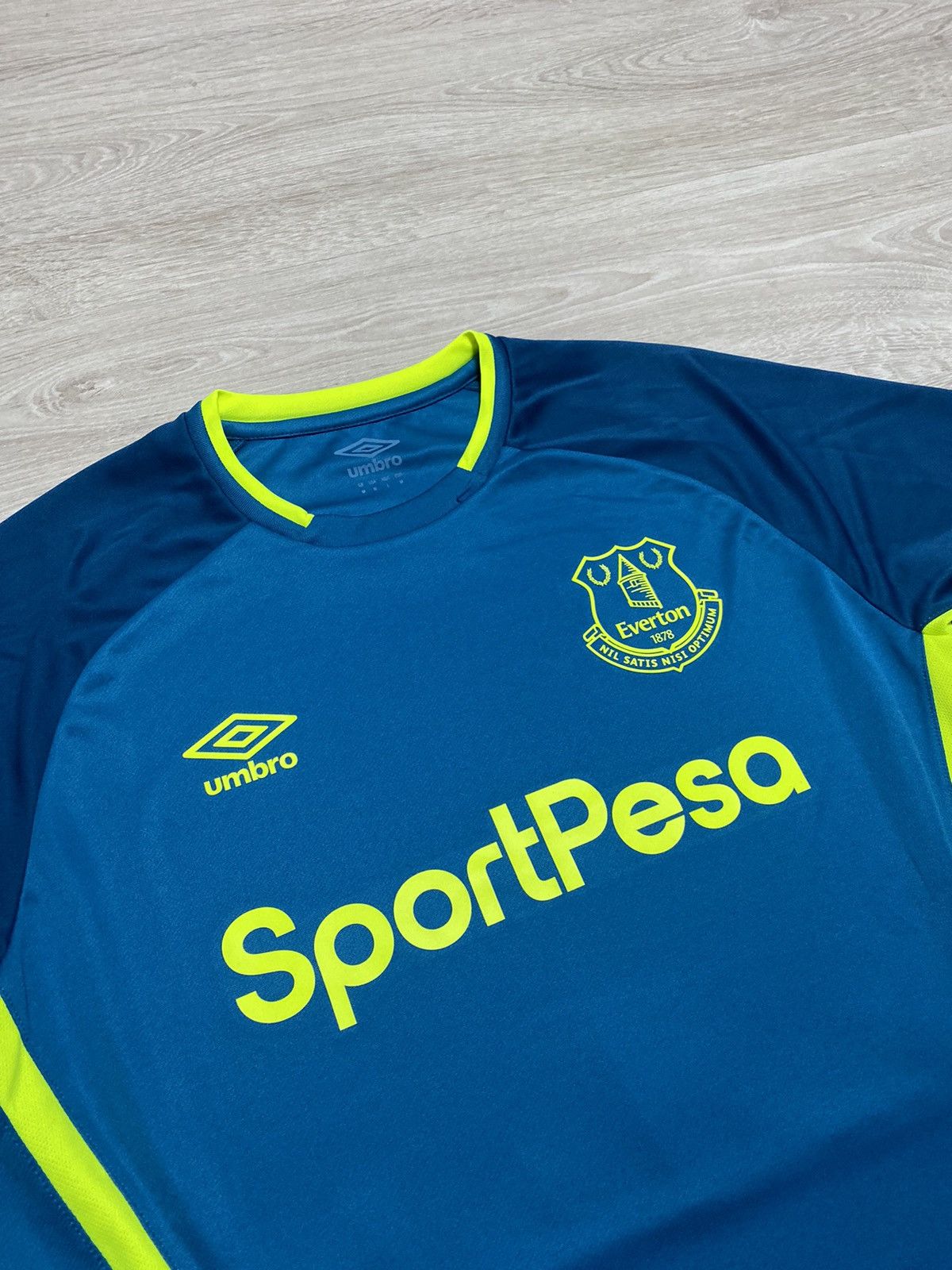 Umbro Umbro Jersey FC Everton England Size S-M Size US M / EU 48-50 / 2 - 1 Thumbnail