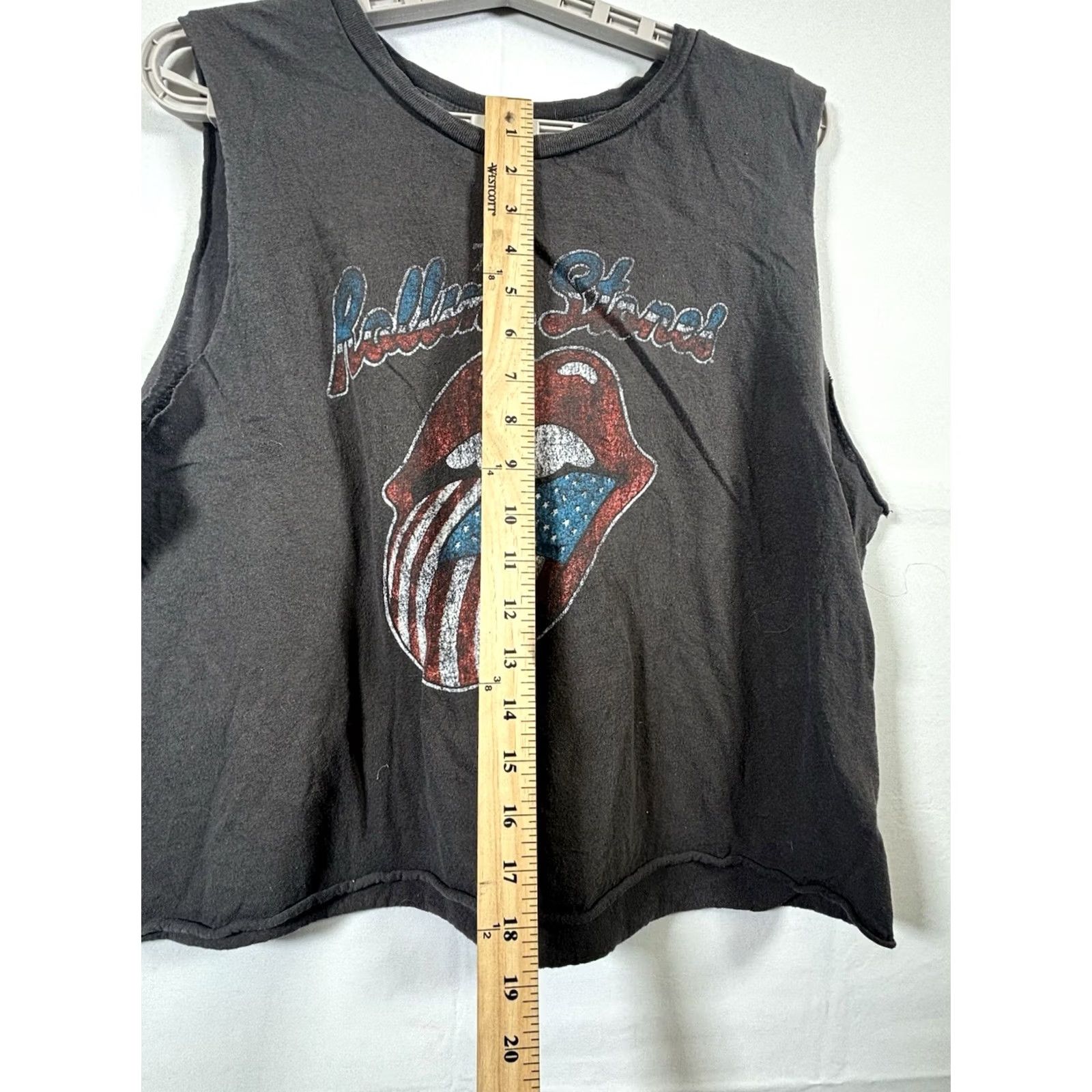 Vintage VINTAGE Women’s Rolling Stones Cropped Tank Top T Shirt Gray 2XL Crew Neck Sleeveless Spaghetti Strap 100% Cotton USA Rock Music Biker Punk Retro Size XXL / US 16-18 / IT 52-54 - 4 Thumbnail