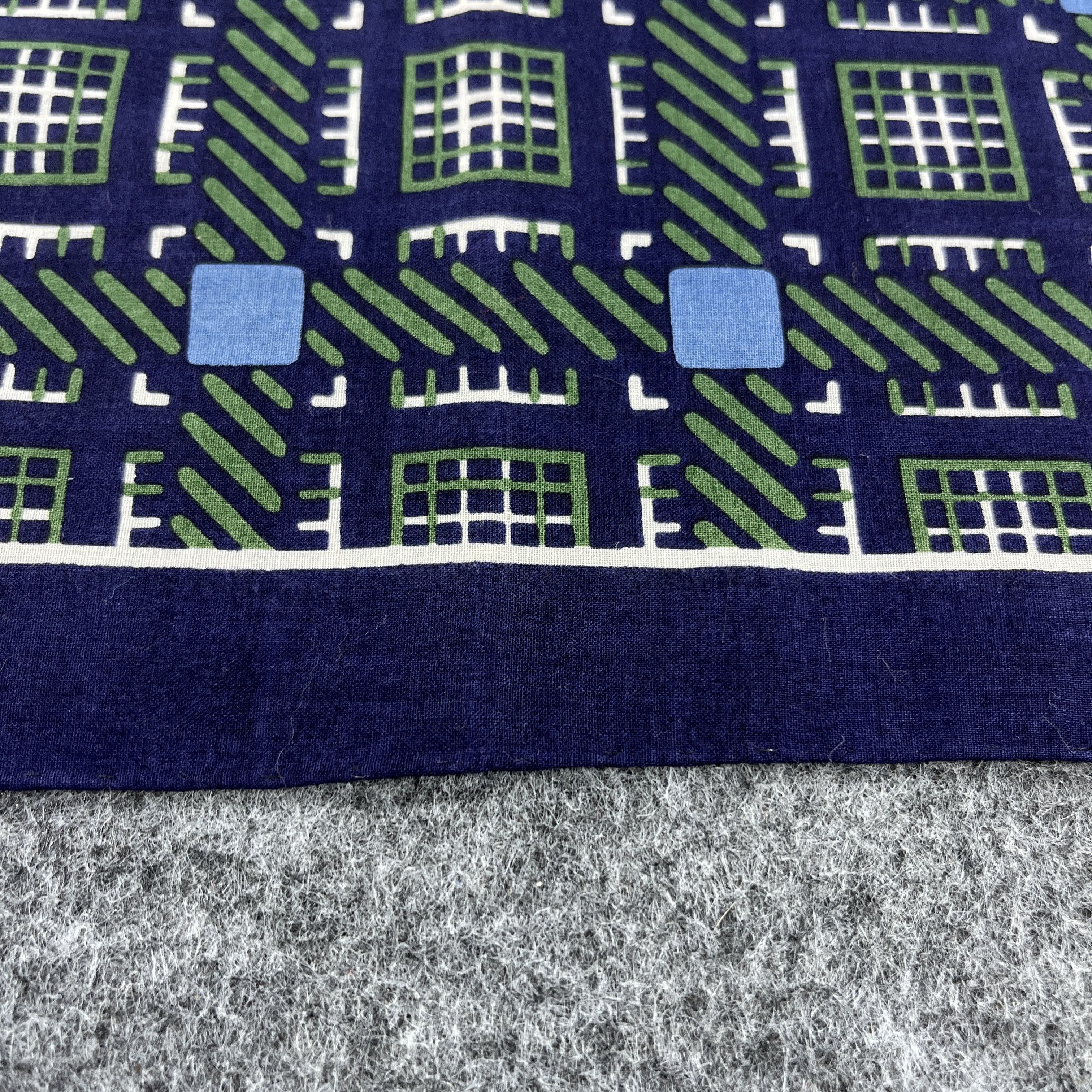 Vintage Yves Saint Laurent Handkerchief / Neckerchief B1008 Size ONE SIZE - 5 Thumbnail
