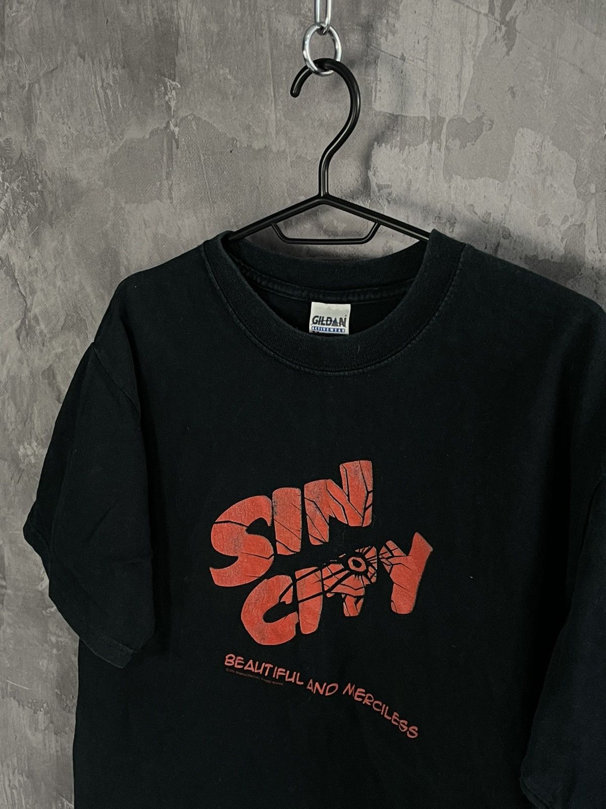 Band Tees Vintage 2000s SIN CITY Movie T Shirt Size US M / EU 48-50 / 2 - 8 Thumbnail