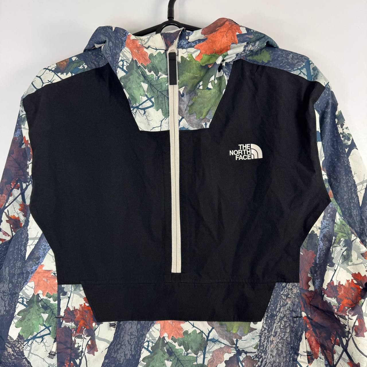 The North Face The North Face Waterproof Jacket Forest Print Womens Size L Size L / US 10 / IT 46 - 2 Thumbnail