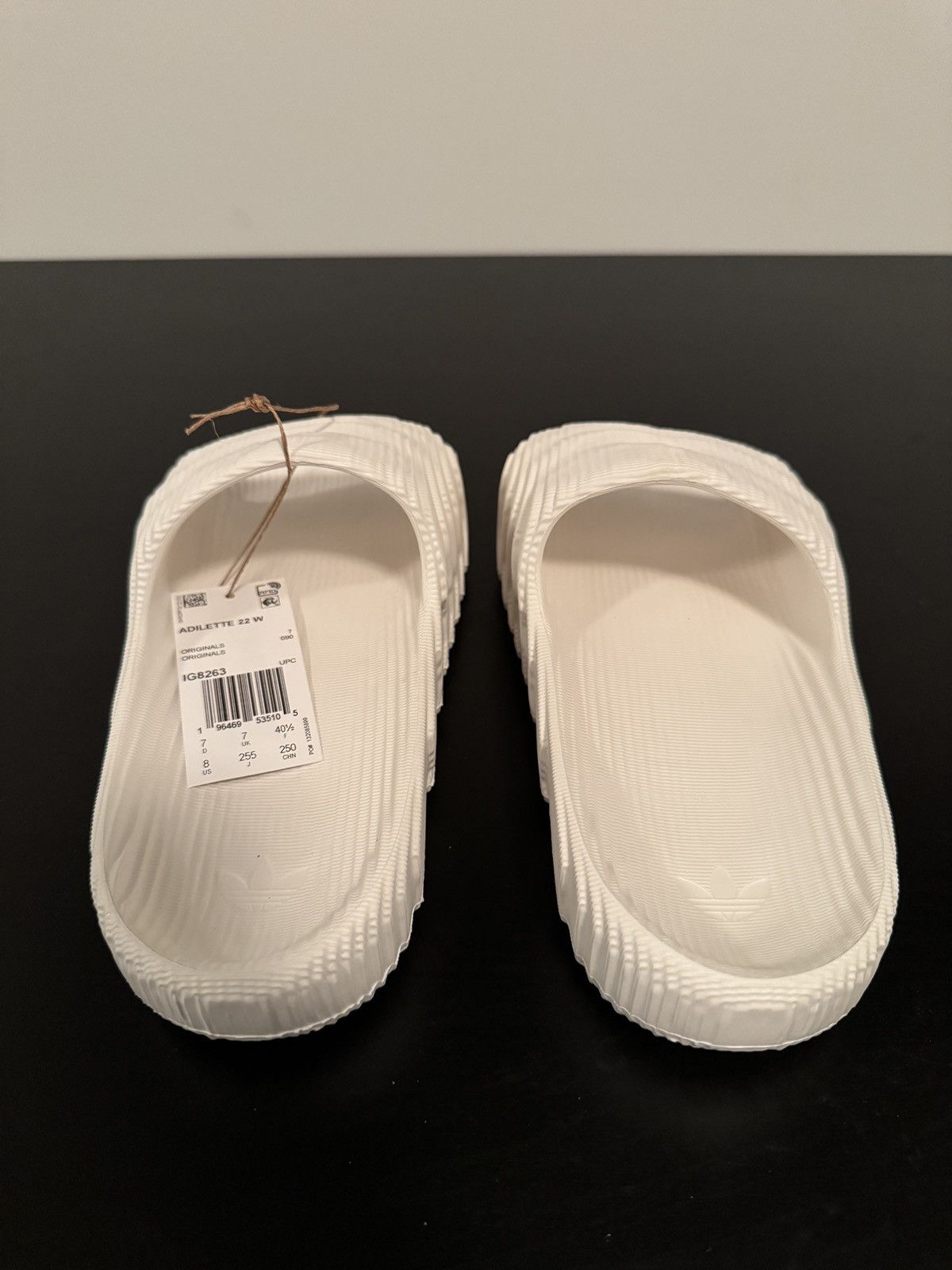 Adidas ADIDAS ADILETTE 22 SLIDES OFF WHITE Size US 8 / IT 38 - 4 Thumbnail