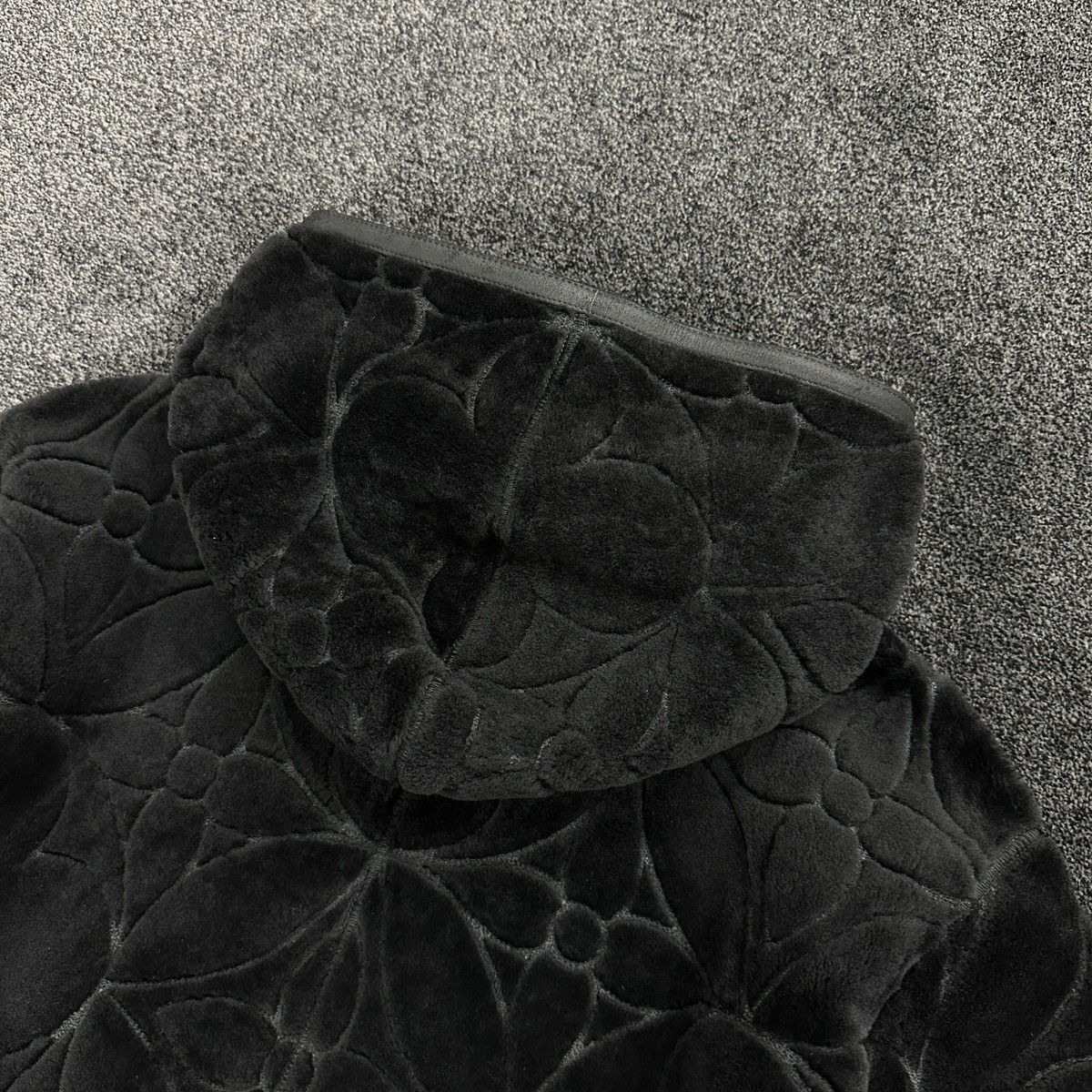 Louis Vuitton Louis Vuitton LV Flower Reversible Shearling Jacket IT48 Size US M / EU 48-50 / 2 - 16 Thumbnail