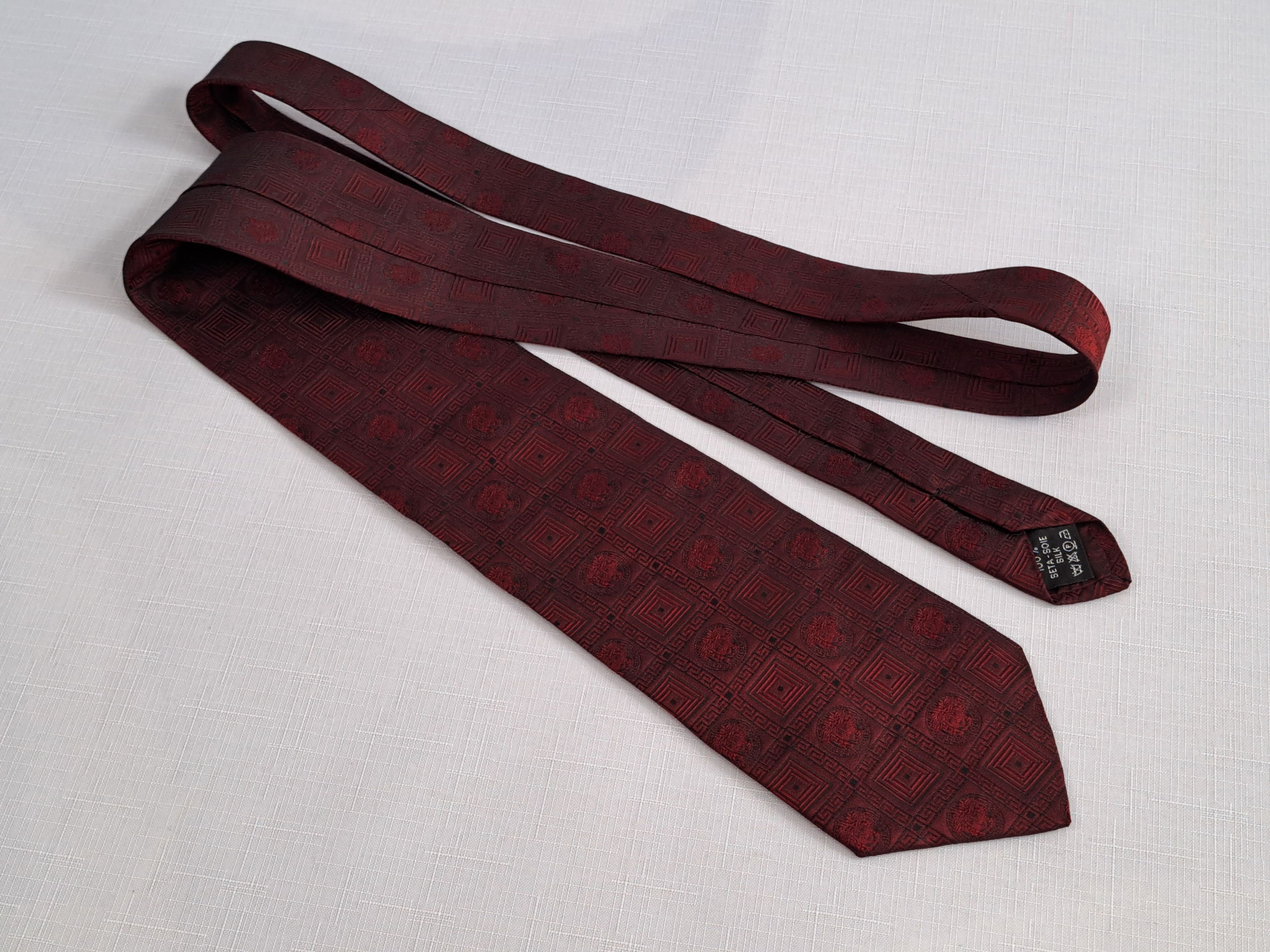 Versace × Vintage Vintage Gianni Versace Medusa silk tie. Made in Italy Size ONE SIZE - 3 Thumbnail