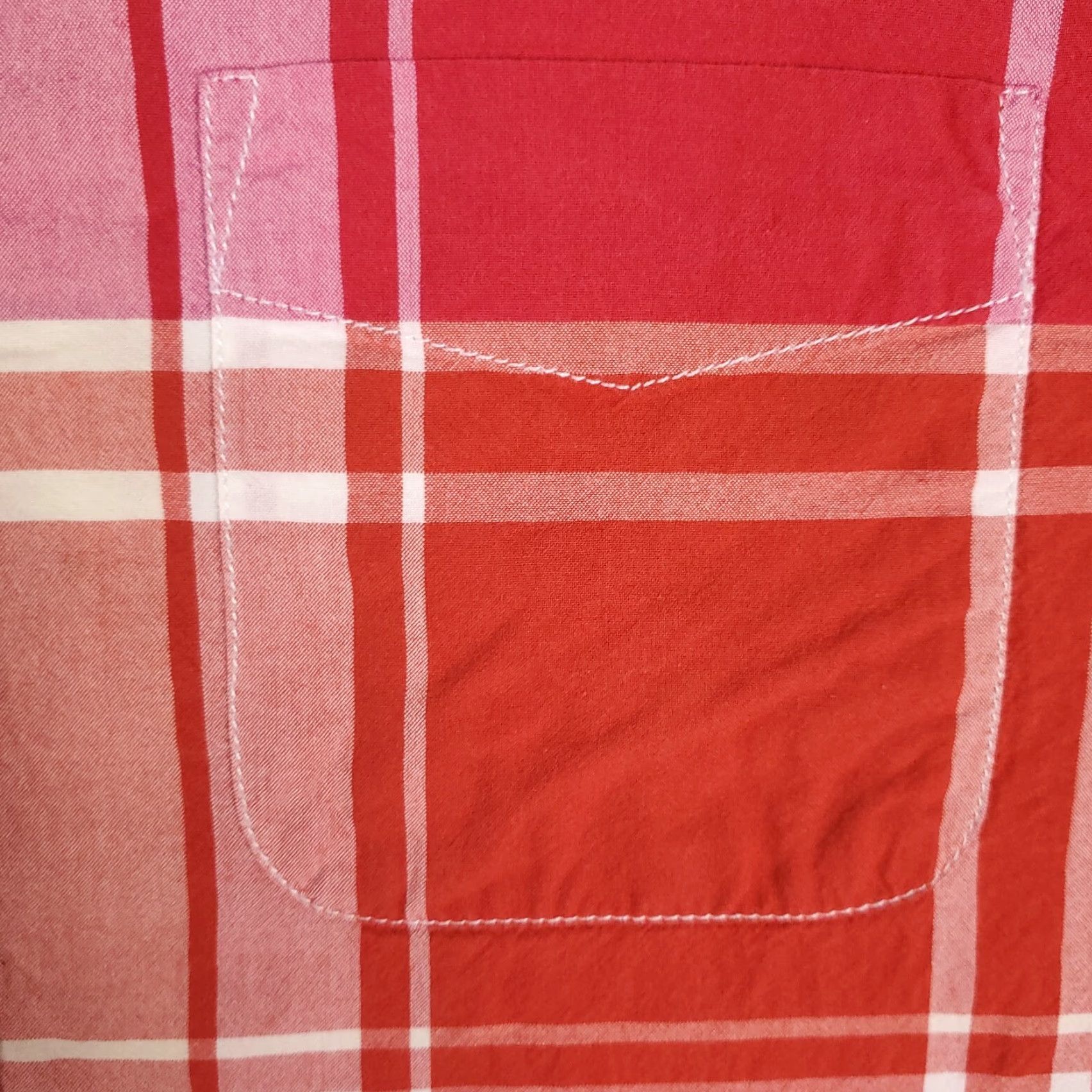 Tommy Hilfiger Tommy Hilfiger Custom Fit Red Casual Mens Button-Up Shirt Size Large Stained Size US L / EU 52-54 / 3 - 2 Thumbnail