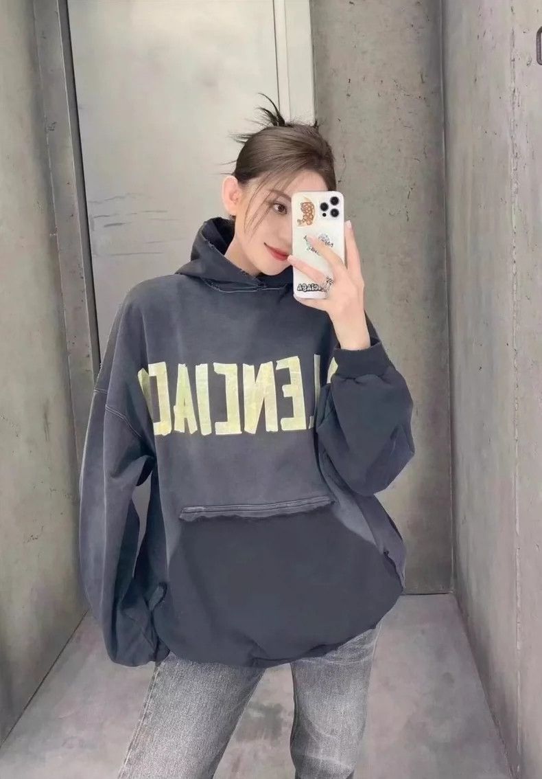 Balenciaga Balenciaga Alphabet Printed Sweatshirt Size US M / EU 48-50 / 2 - 8 Thumbnail
