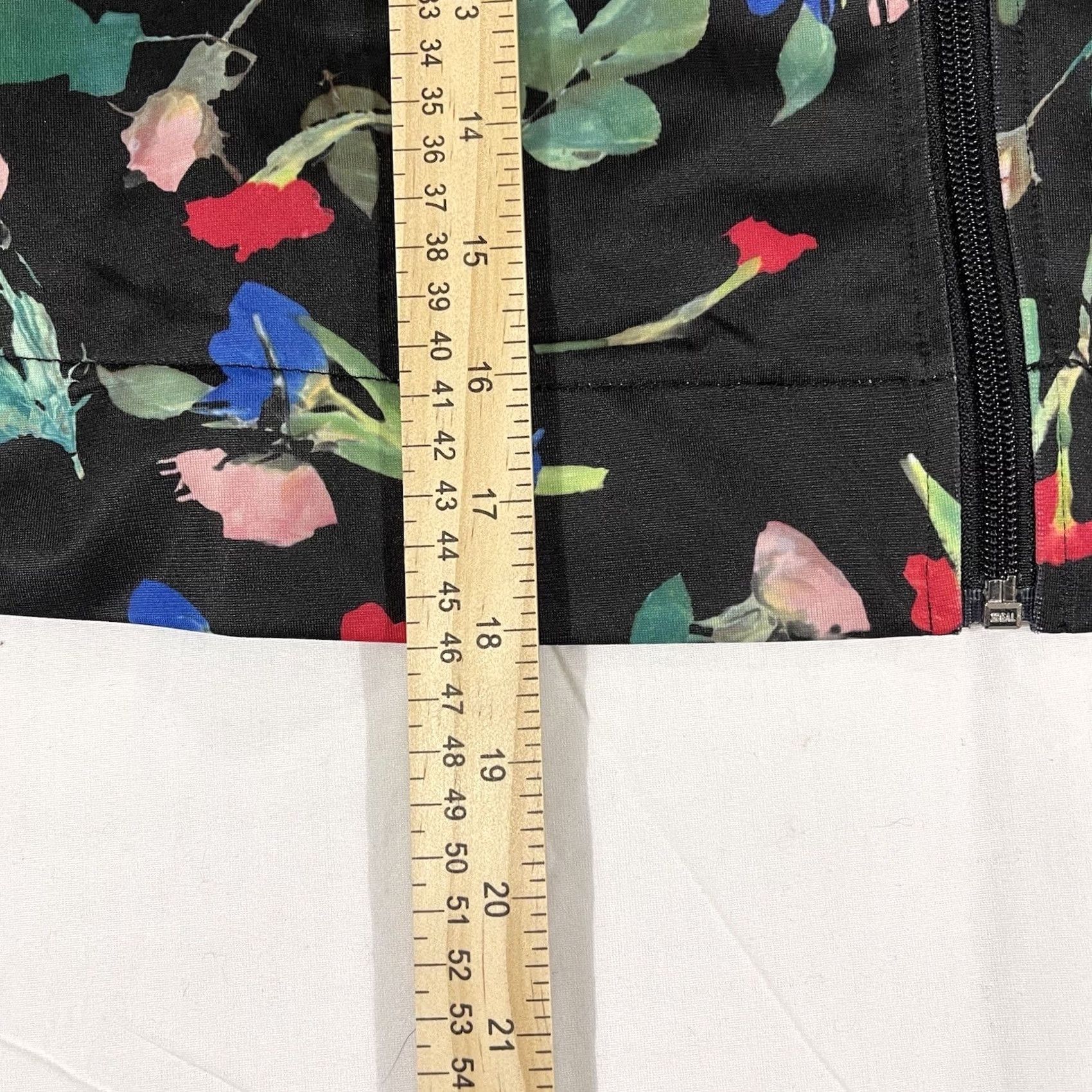 Adidas Adidas Women's XS Cropped Track Jacket Full Zip Floral AOP Bellista EC5772 Size XS / US 0-2 / IT 36-38 - 4 Thumbnail