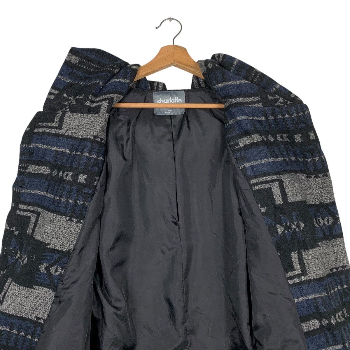 Japanese Brand Japanese Brand Charlotte Russe Aztech Hooded Jacket Size L / US 10 / IT 46 - 13 Thumbnail