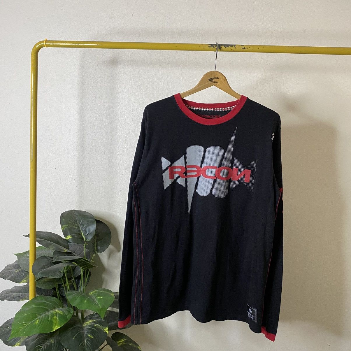 Recon 1990s Recon Urban Streetwear Brand by Stash and Futura LS T Size US L / EU 52-54 / 3 - 1 Thumbnail