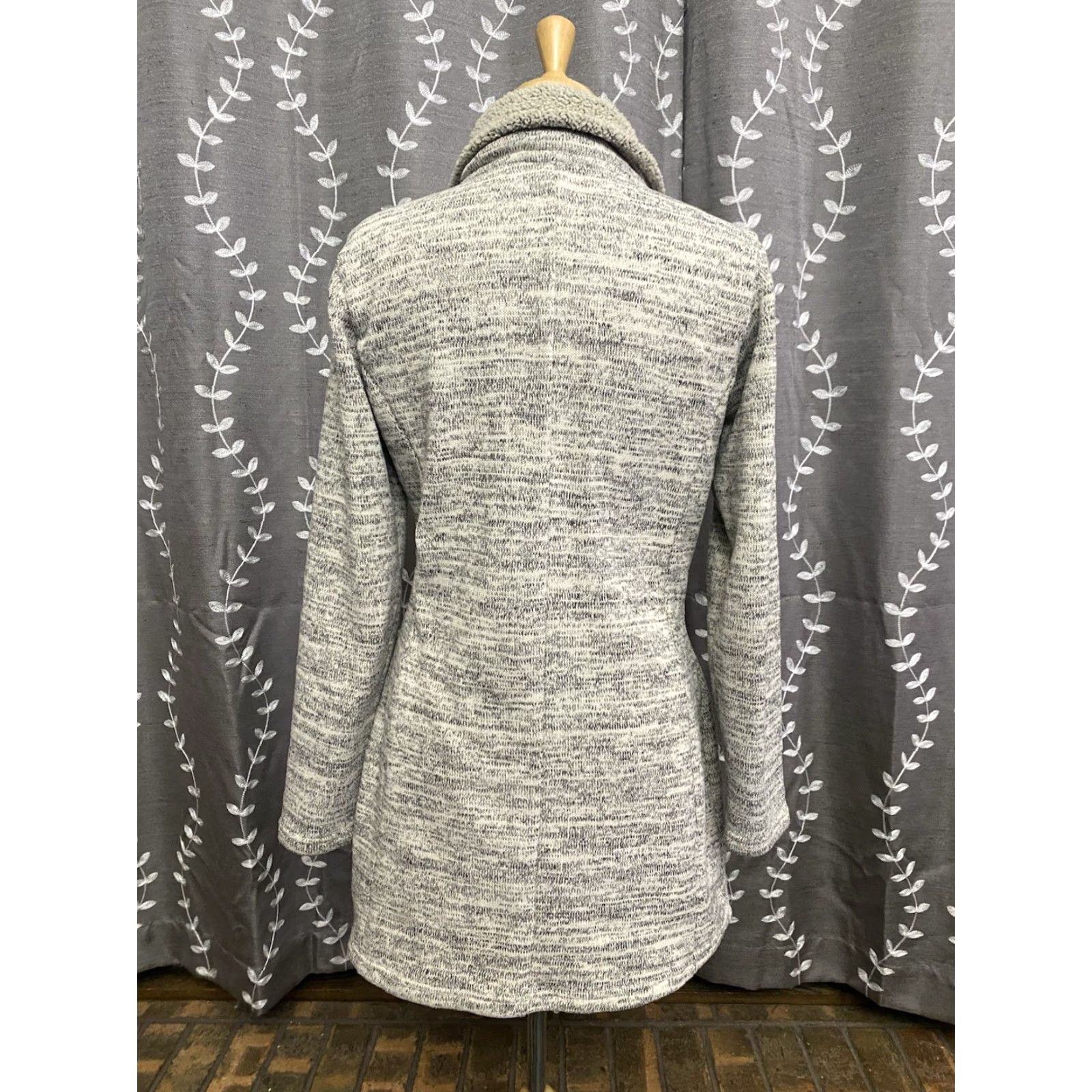 Kuhl Alaska Long Jacket Women’s M Heather Gray Full Zip Long Sleeve Regular Fit Winter Travel Casual Workwear