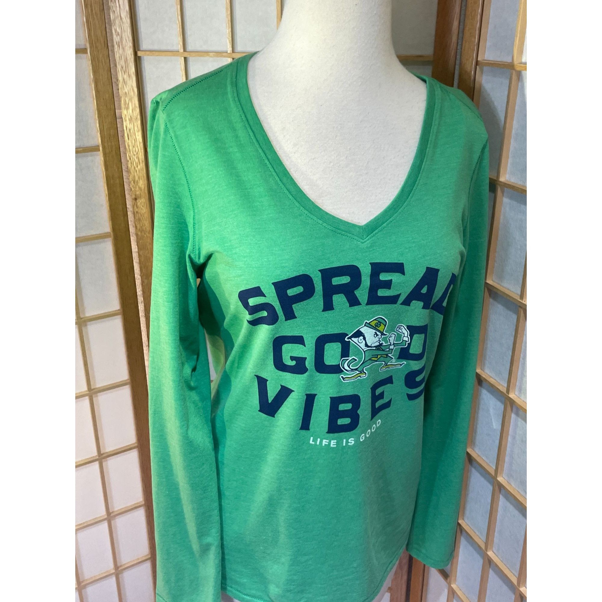 Life is Good NWT Life is Good Med Notre Dame L/S Tee Size M / US 6-8 / IT 42-44 - 14 Thumbnail