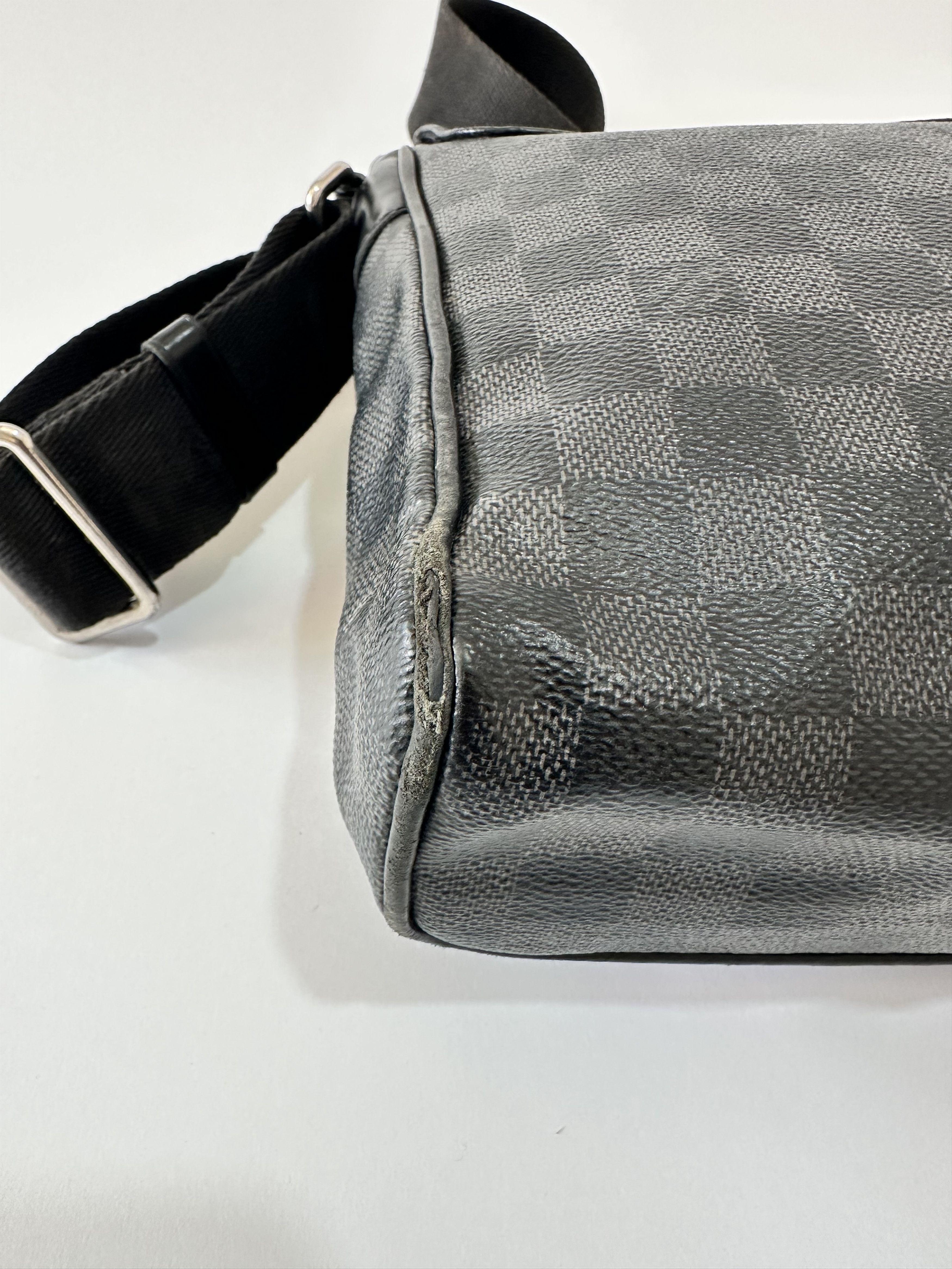 Louis Vuitton Louis Vuitton Damier Ebene Graphite Canvas District PM Bag Size ONE SIZE - 6 Thumbnail