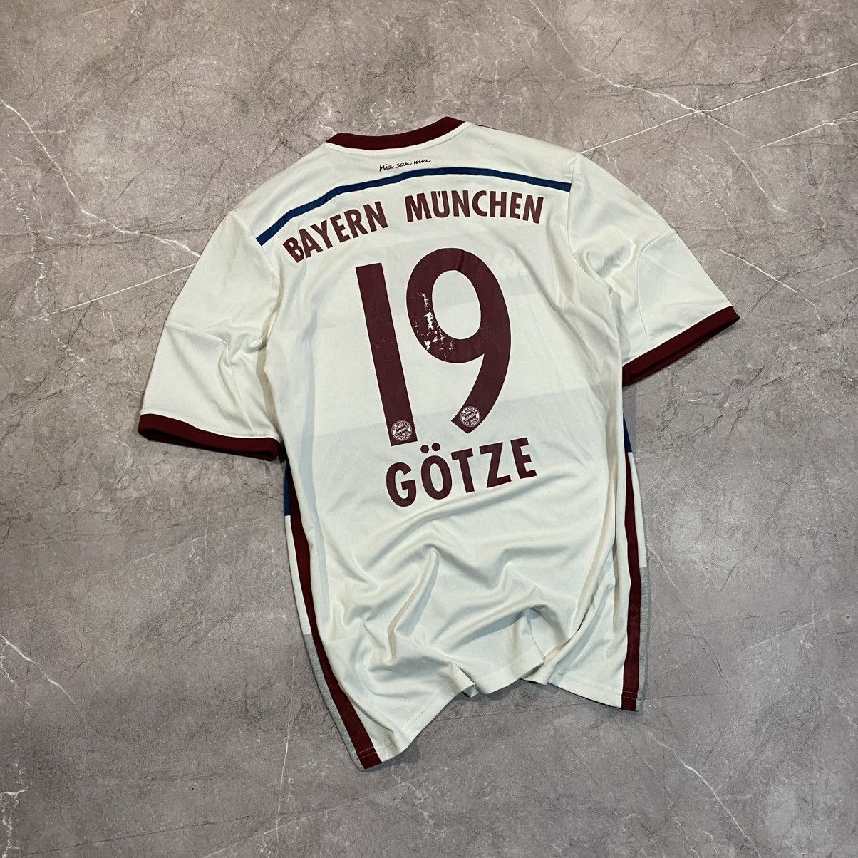 Vintage GOTZE ! VINTAGE ADIDAS BAYERN MUNICH TEE FIFA CHAMPIONS Size US M / EU 48-50 / 2 - 2 Thumbnail