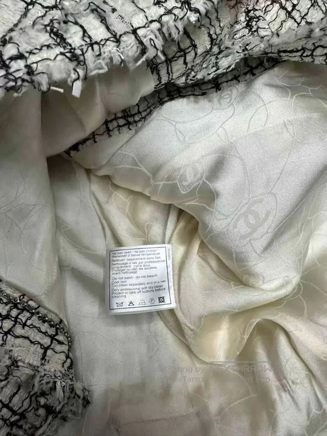 Chanel CHANEL Women's Tweed Blazer. Size L / US 10 / IT 46 - 5 Thumbnail