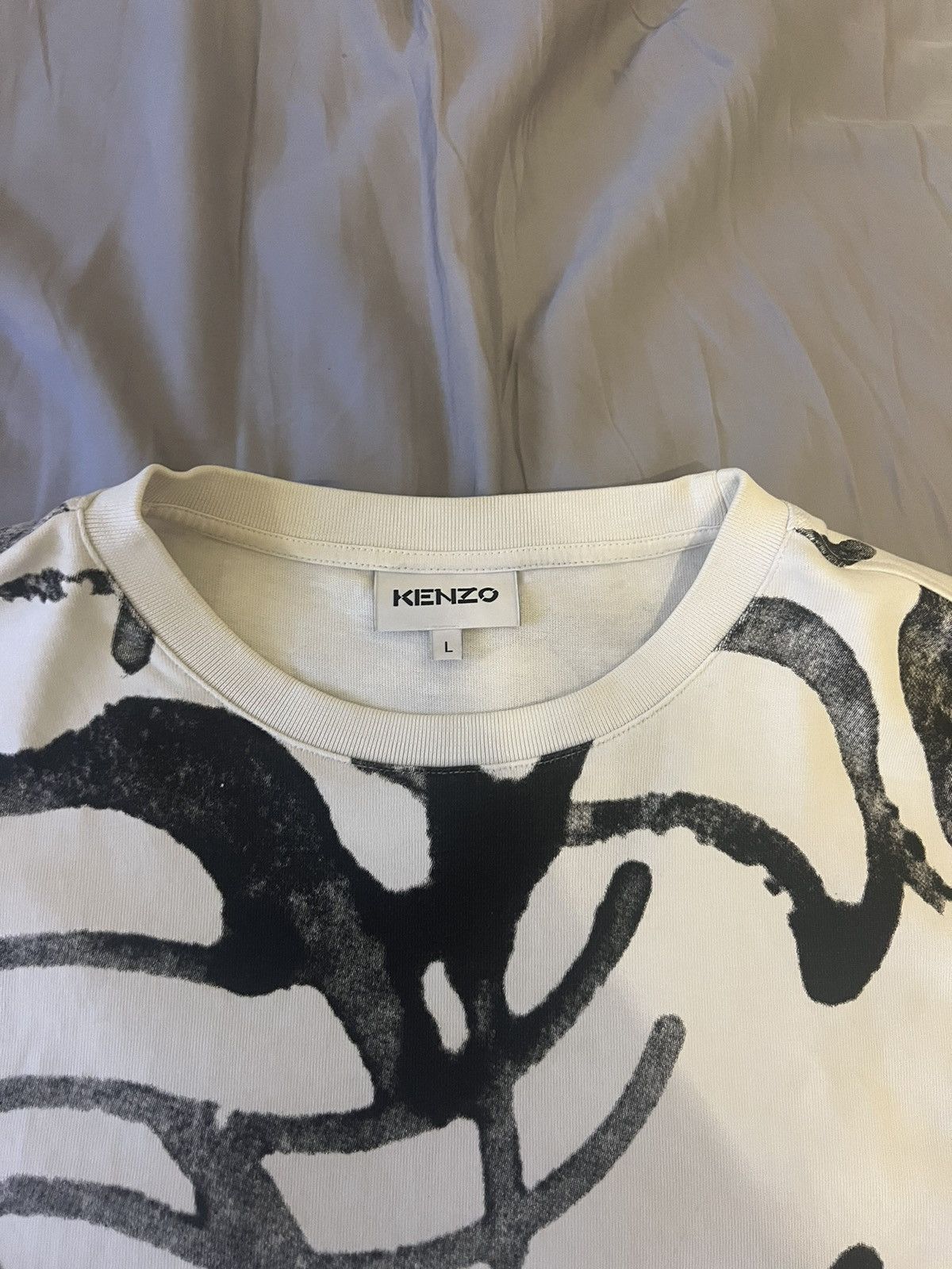 Kenzo Kenzo white and black design tee Size US L / EU 52-54 / 3 - 3 Thumbnail