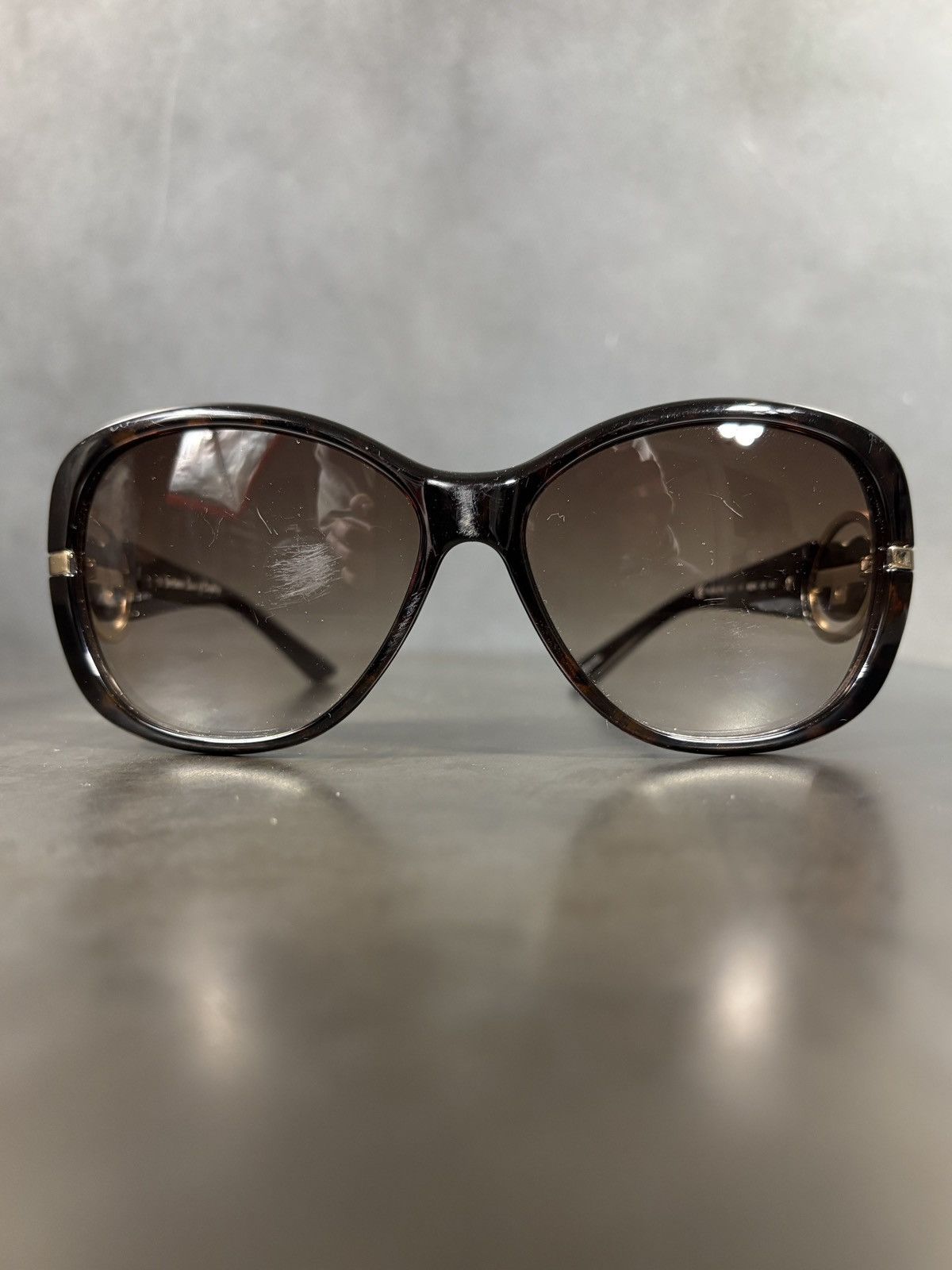 Juicy Couture 2010s Juicy Couture Sunglasses Scarlet Heart Queen of Everyt Size ONE SIZE - 7 Thumbnail