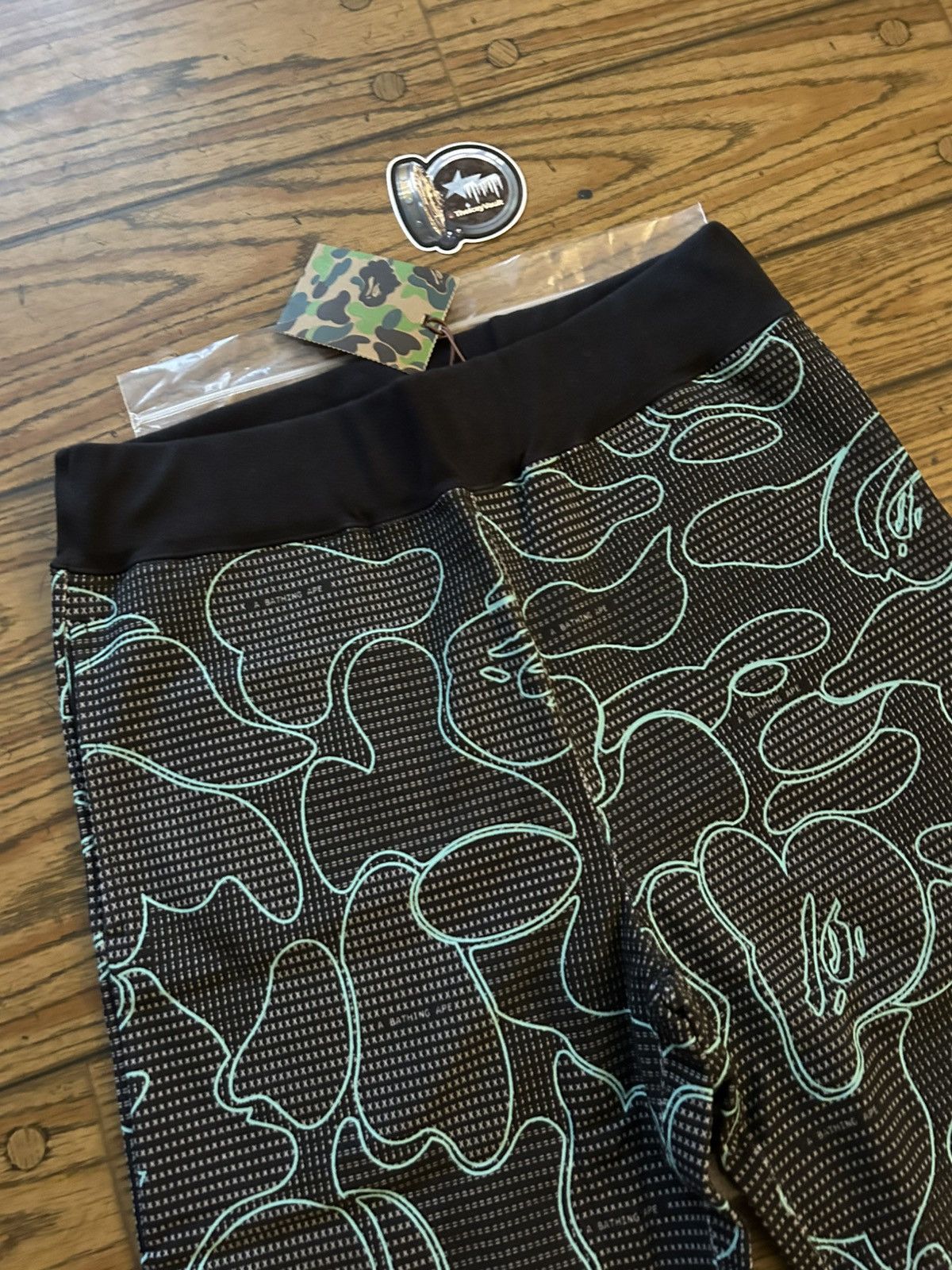 Bape Bape Text Code Camo Sweat Shorts Size US 32 / EU 48 - 2 Thumbnail