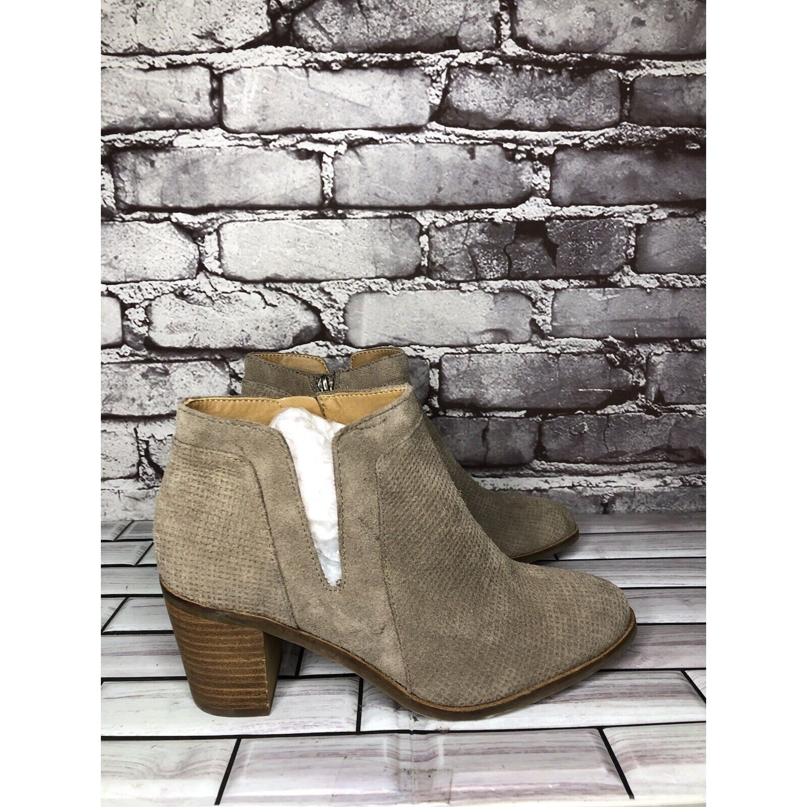 Lucky Brand Lucky Brand Ponic Taupe Tan Suede Cutout Block Heel Booties Size US 7.5 / IT 37.5 - 18 Thumbnail