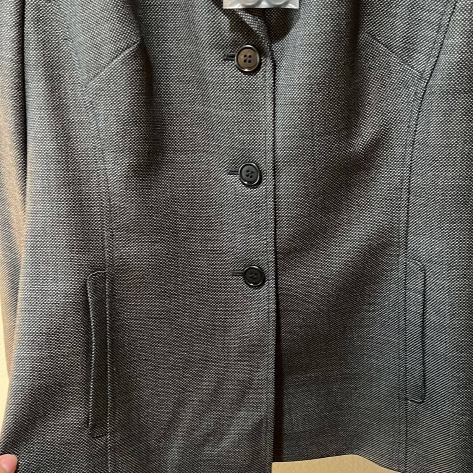 Ann Taylor Ann Taylor LOFT Button Up Blazer Size 2P Size XS / US 0-2 / IT 36-38 - 4 Thumbnail