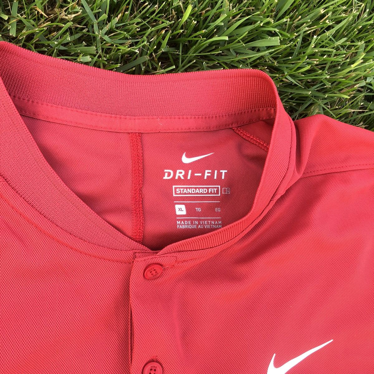 Nike Nike button tee shirt Size US XL / EU 56 / 4 - 6 Thumbnail