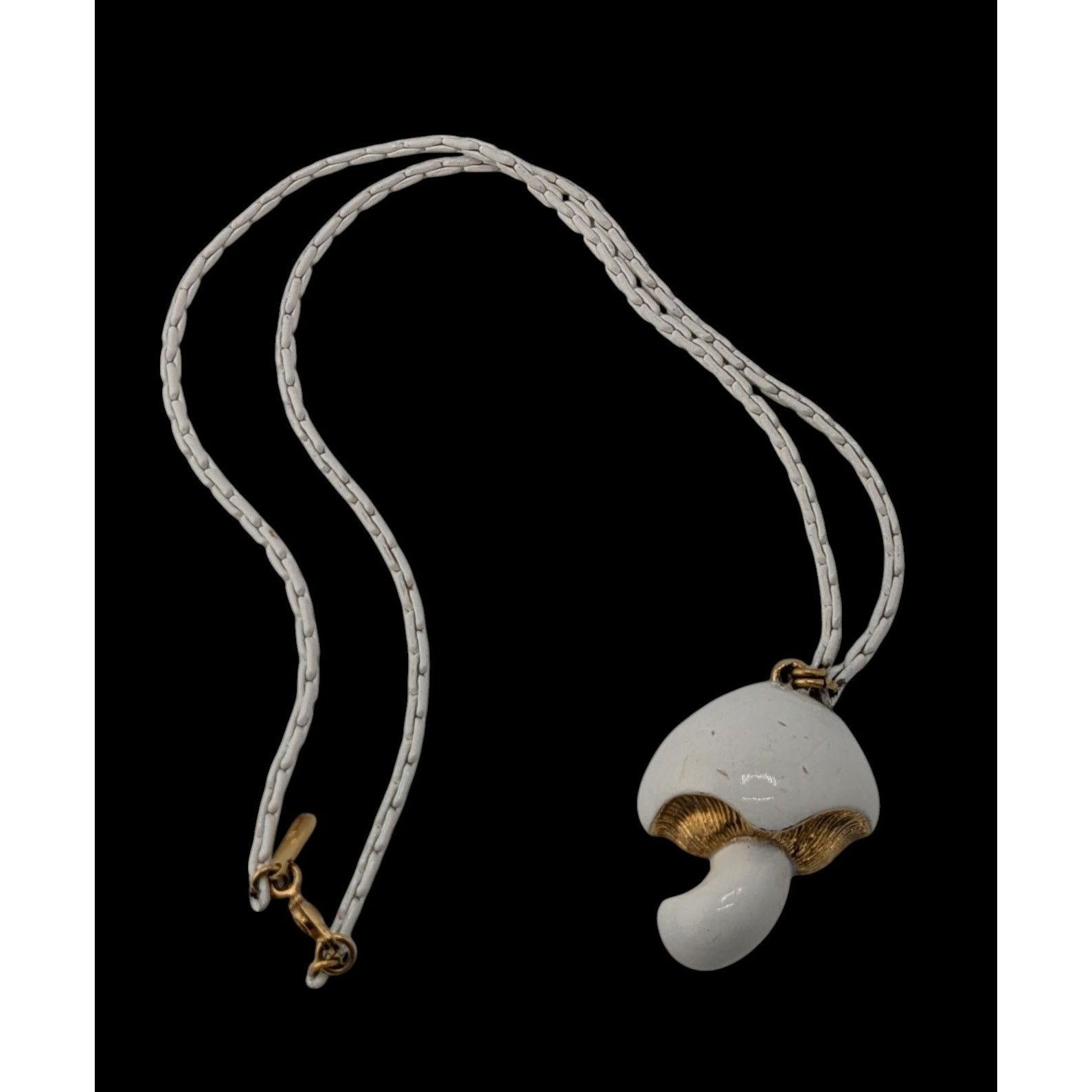 Monet Vintage Monet Cottagecore Mushroom White And Gold Pendant Ne Size ONE SIZE - 4 Thumbnail