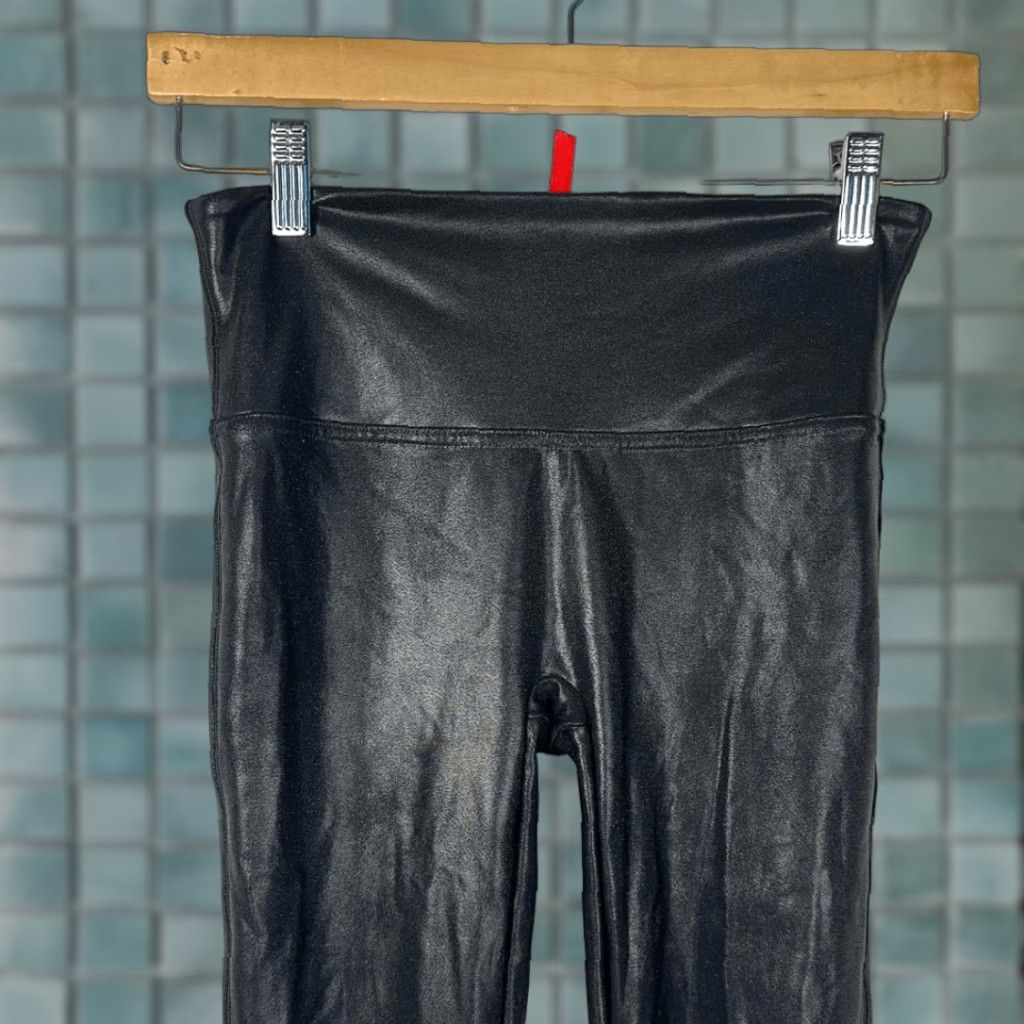 Spanx SPANX SPANXshape Faux Leather Black Leggings M Medium Petite Leggings Women Black Ankle 26” Inseam Mens? Women? Size 32" / US 10 / IT 46 - 1 Thumbnail