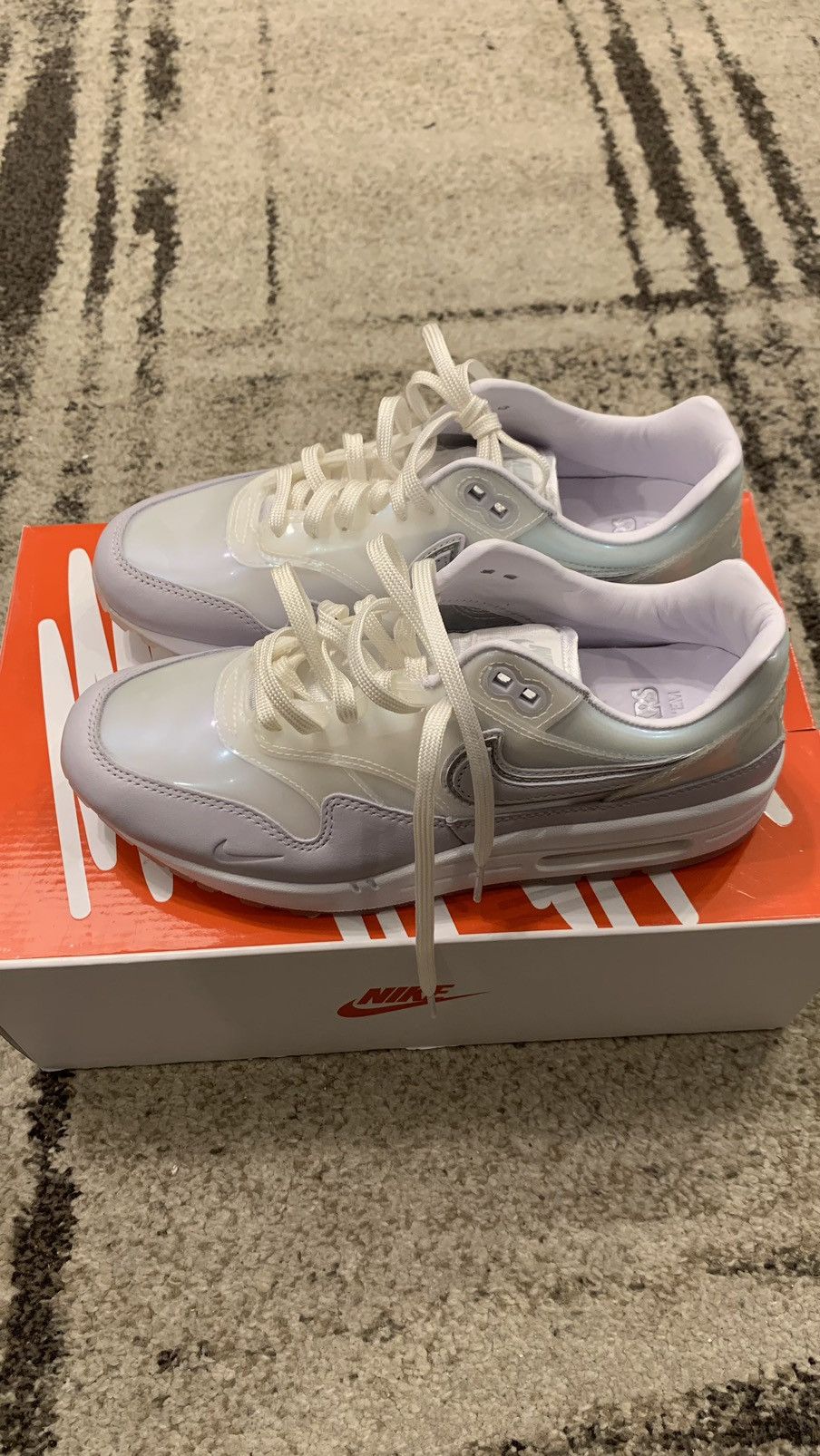 image of New Nike Air Max 1 Wmns Snkrs Day Size 7.5-24.5Cm Shoes in White, Women's