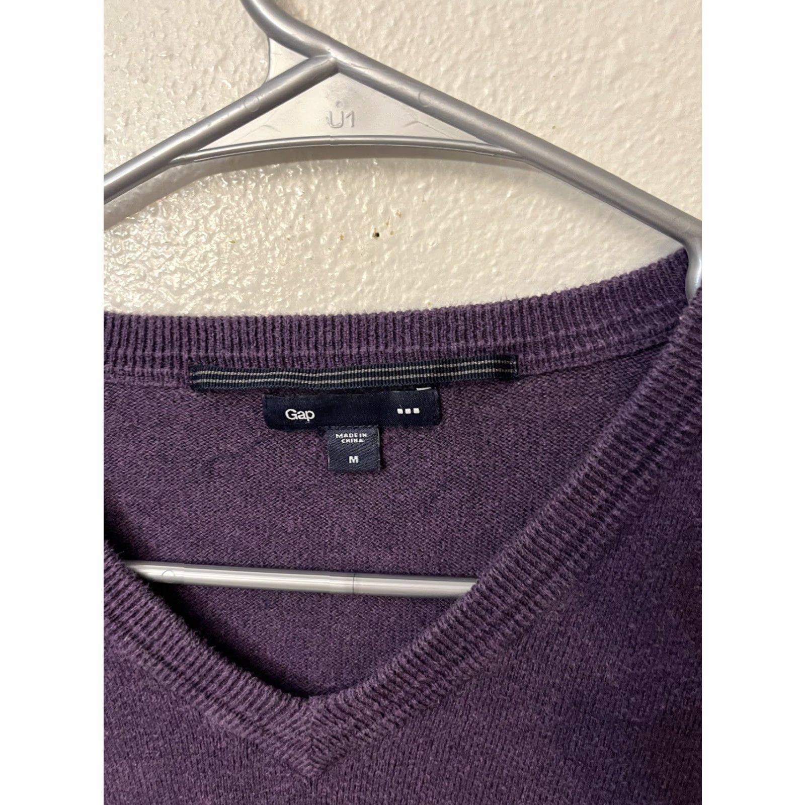 Gap Gap Cotton Pullover Sweater Men Medium Purple V-Neck Casual Size US M / EU 48-50 / 2 - 2 Thumbnail