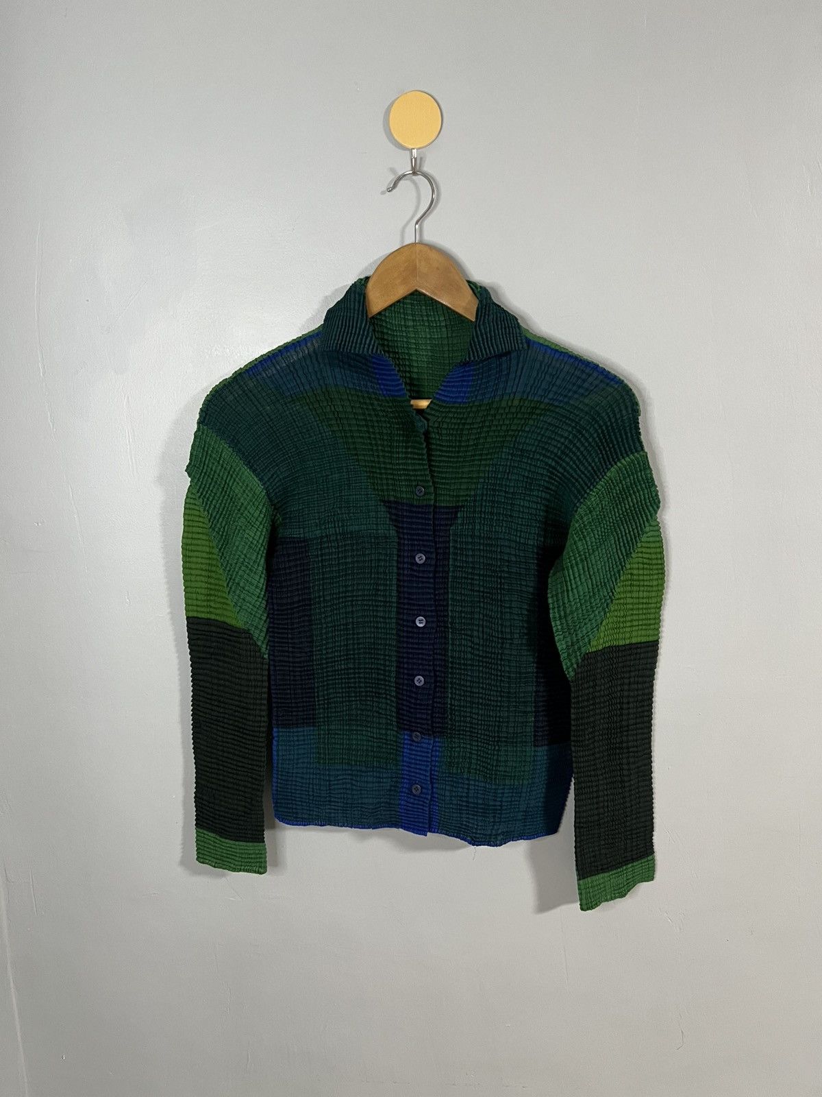 Issey Miyake ISSEY MIYAKe Womens longsleeve pleated shirt Size M / US 6-8 / IT 42-44 - 1 Thumbnail