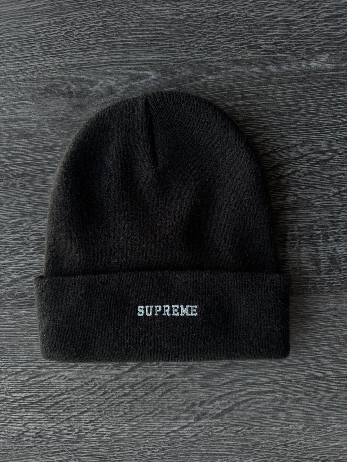 Nike supreme beanie hotsell